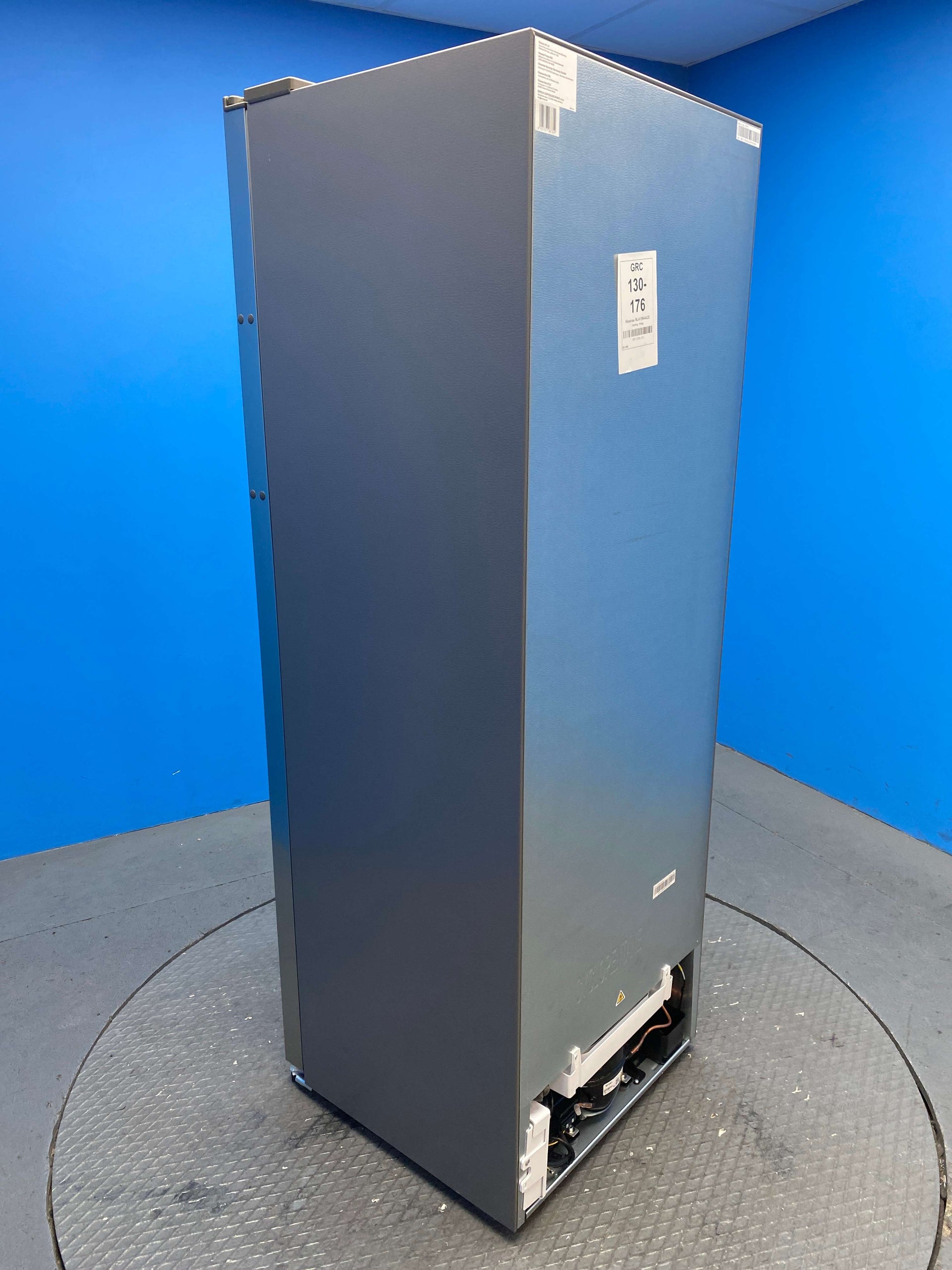 Hisense RL415N4ACE Tall 322 Litre No Frost  Larder Fridge