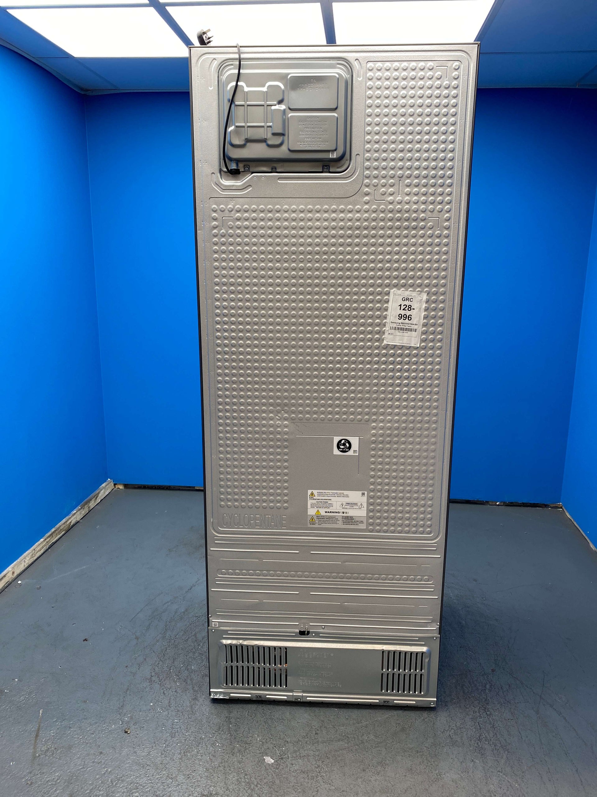 Samsung RB53DG706AS9 Series 8 SpaceMax™ Smart Fridge Freezer