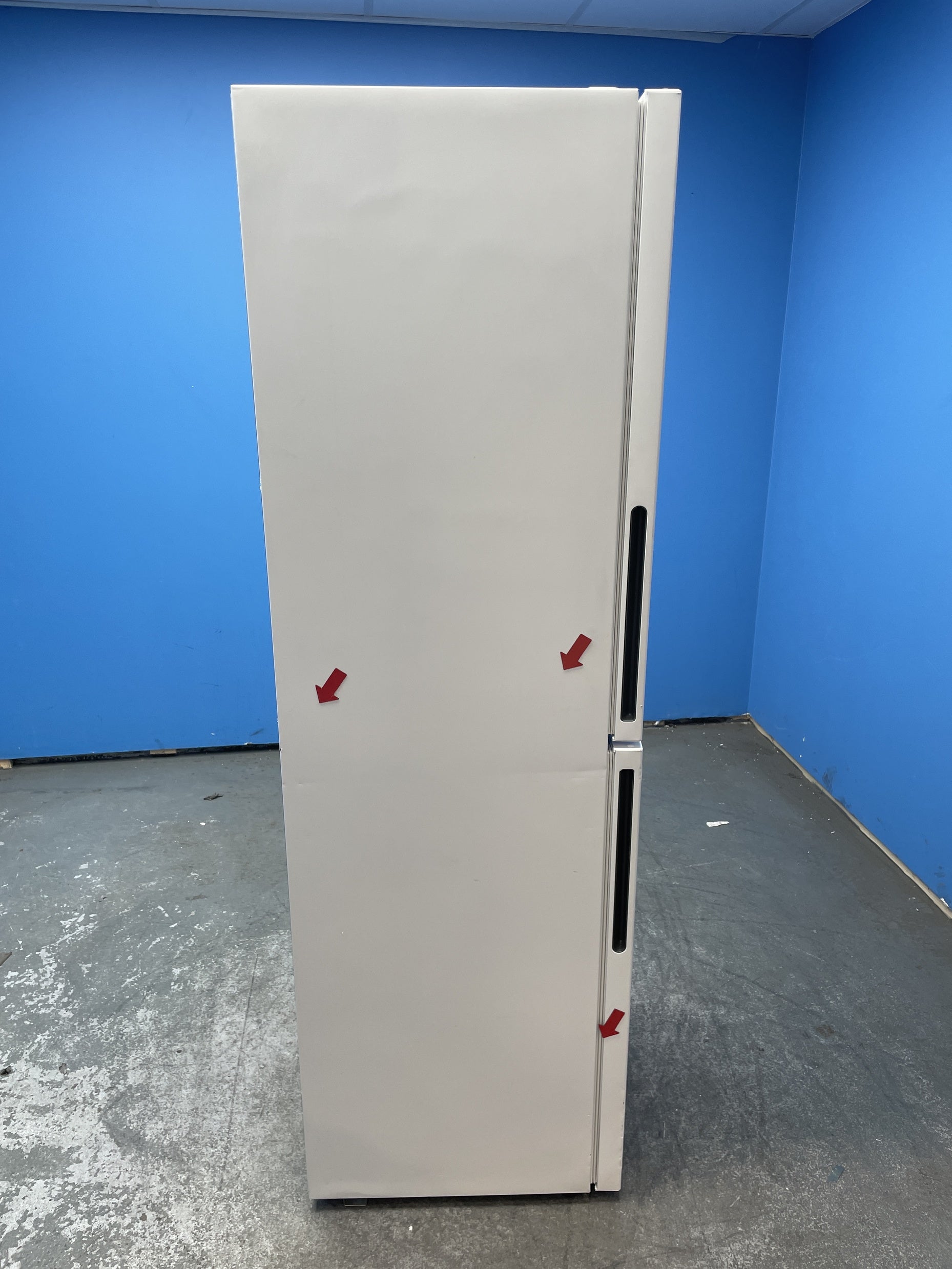 #GRC-155-796 - Hoover HVT3CLECKIHW 235 Litre Combi Fridge Freezer