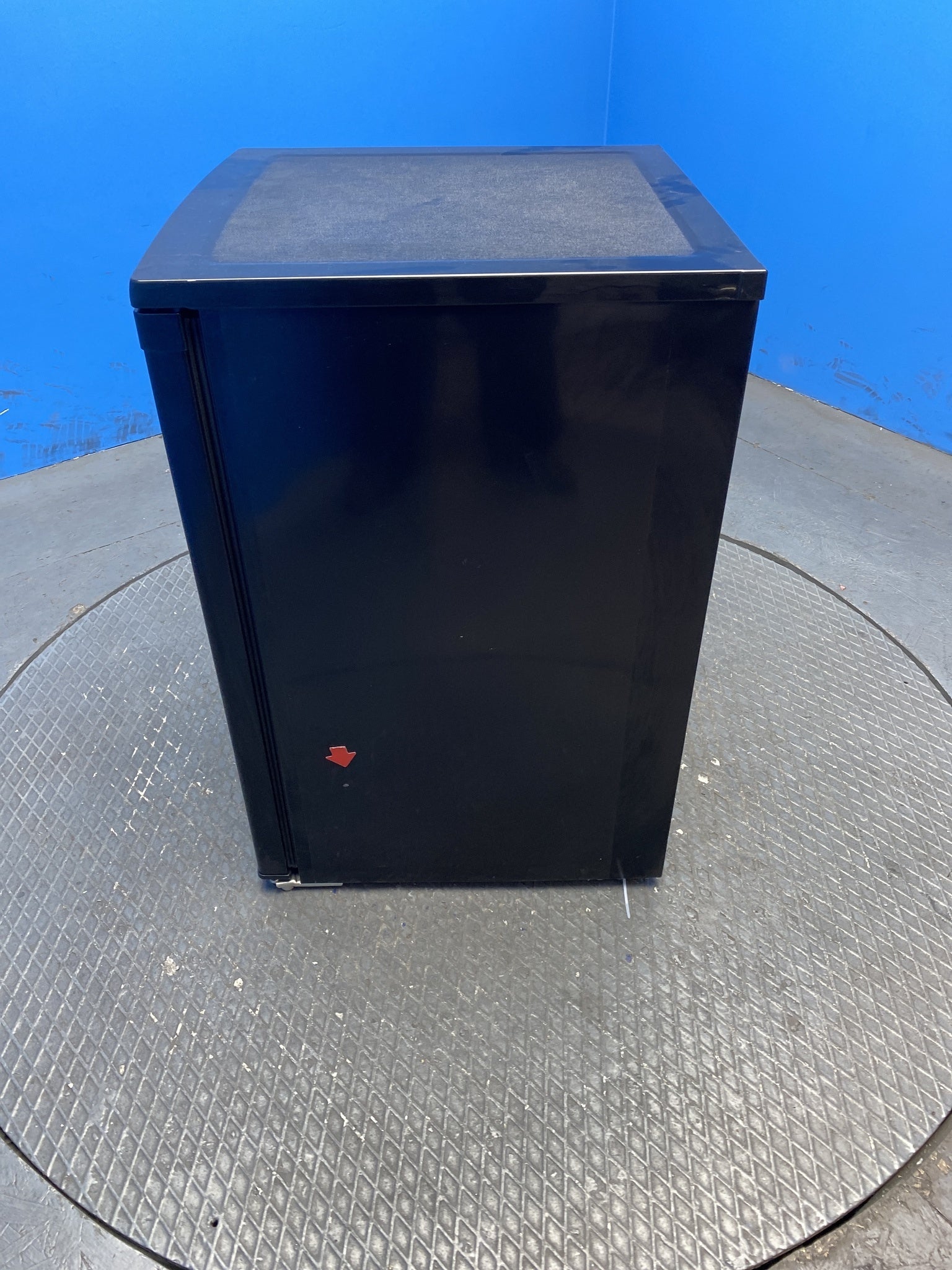 Igenix IG255B 136 Litre Under Counter Fridge
