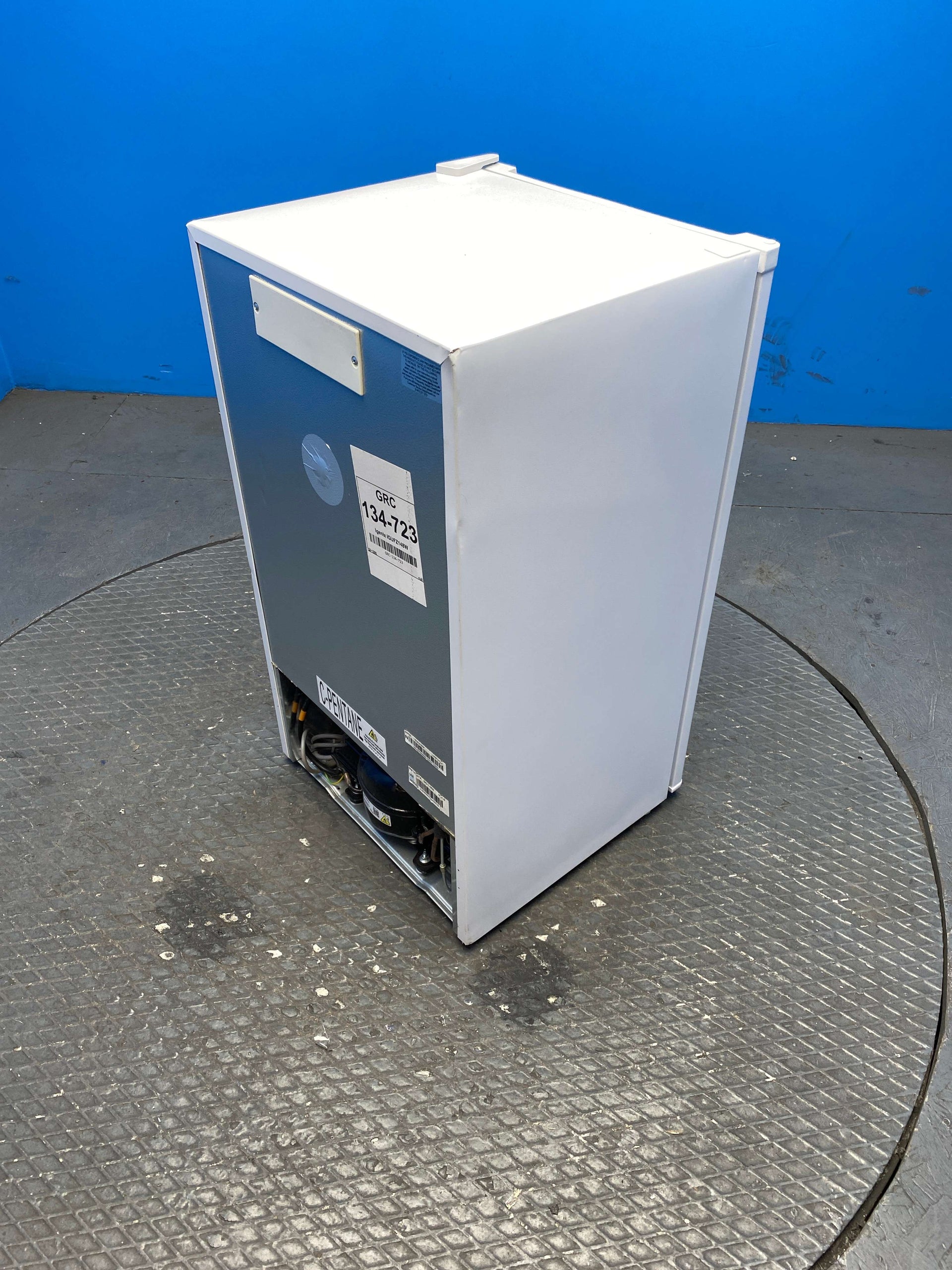 Igenix IGUFZ148W 60L Under Counter Freezer