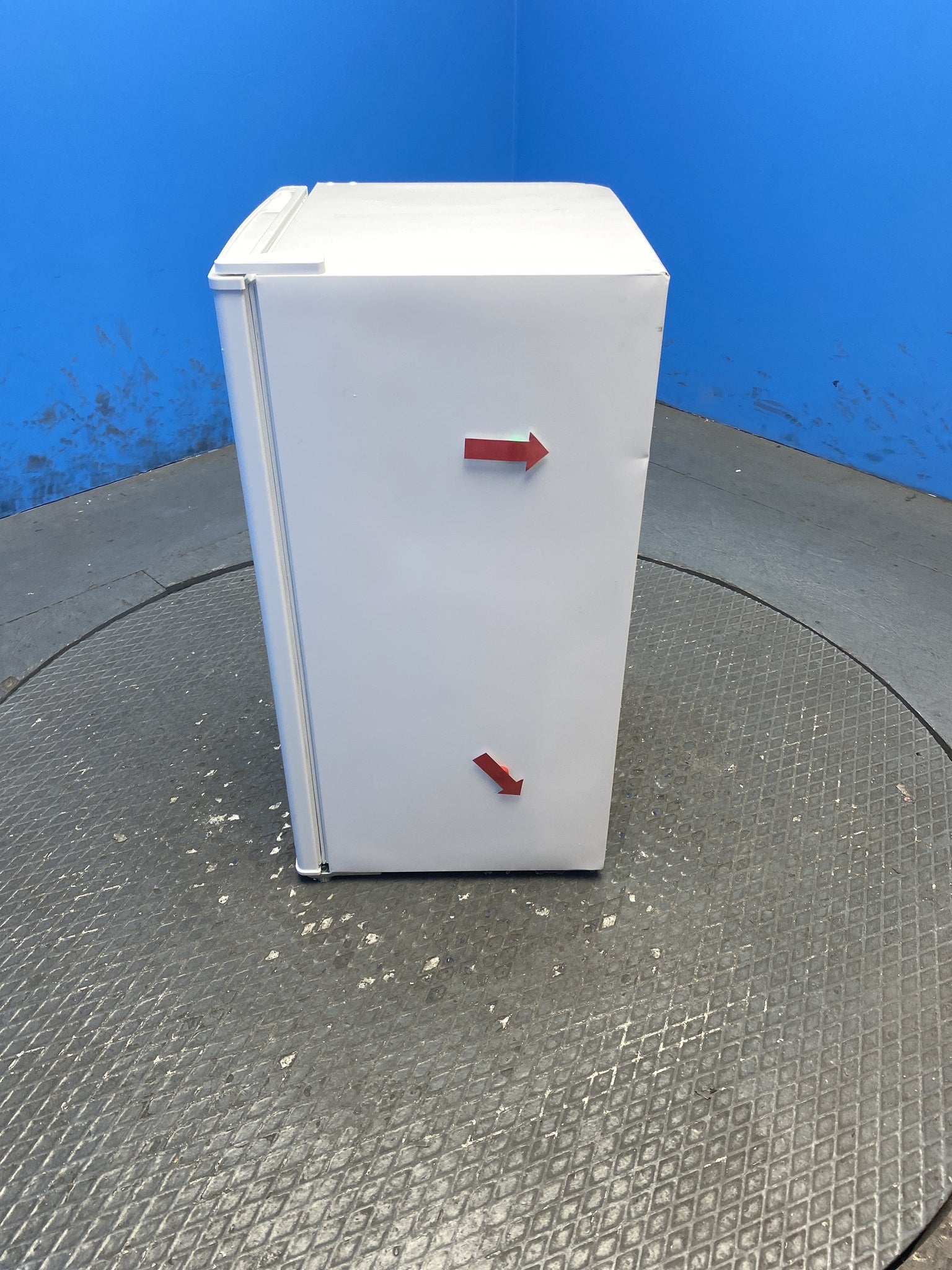 Statesman UC47IBW Compact 47cm 80 Litre Under Counter Fridge