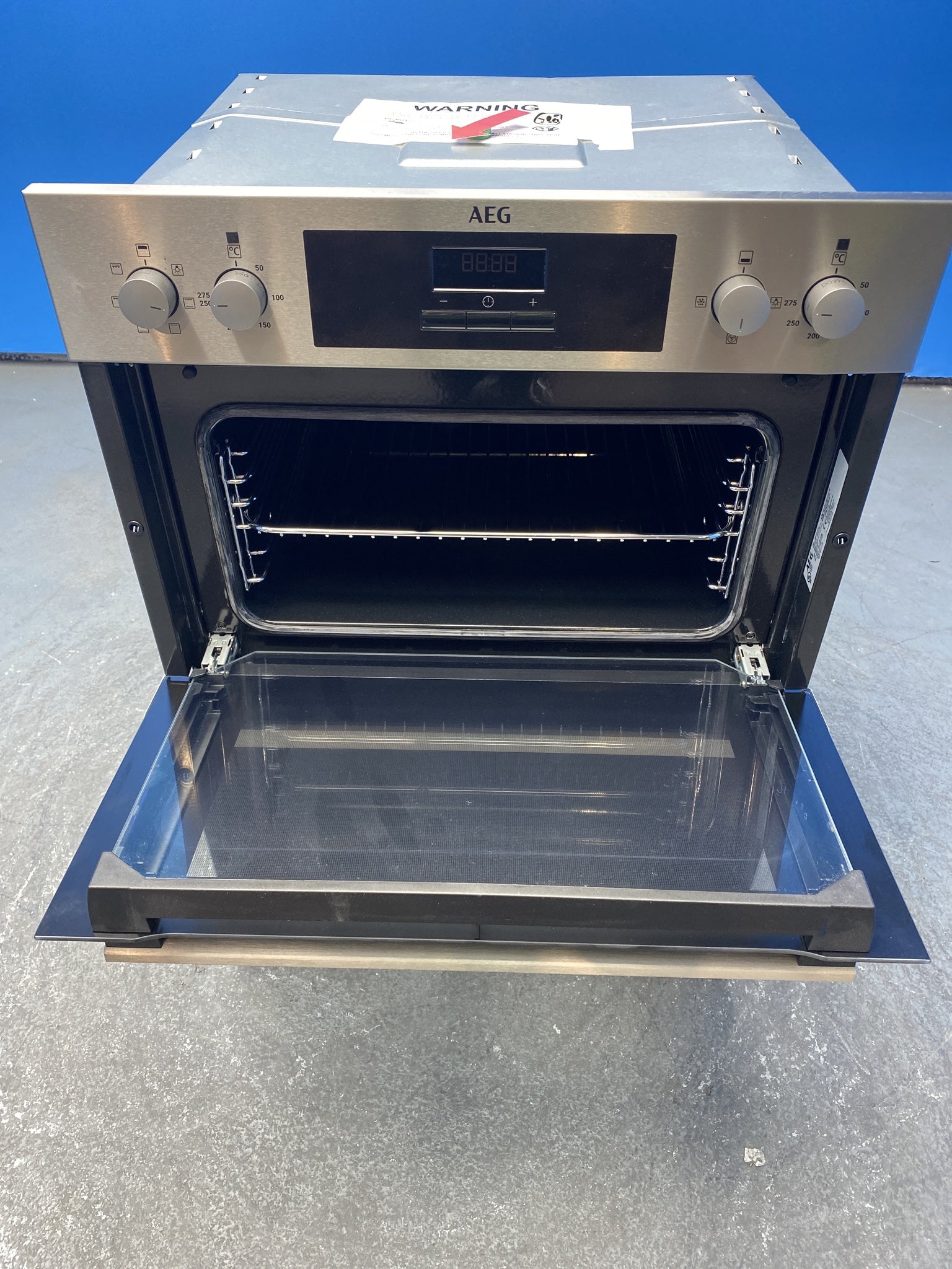 AEG Built In Double Oven with SurroundCook 66L 42L