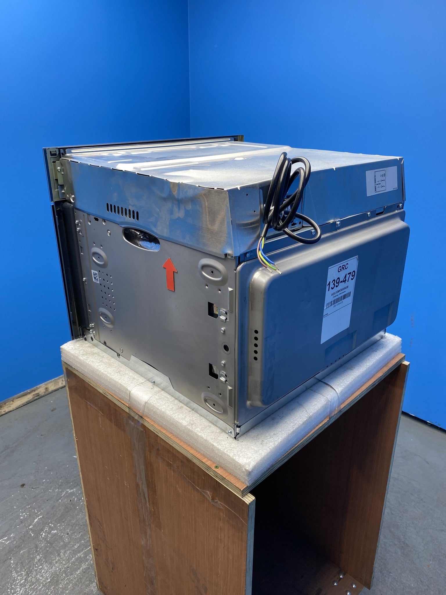 AEG KMK565060B 43L Built-In CombiQuick Microwave Oven