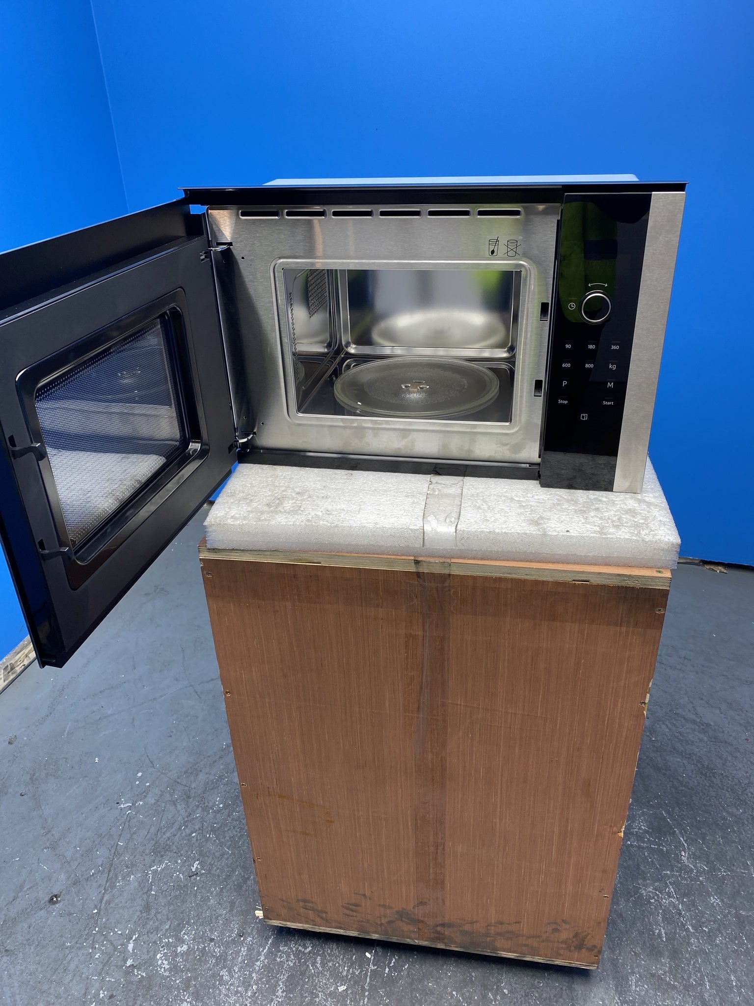 Neff N50 HLAWD23N0B Built-in 800W 20L Microwave Oven