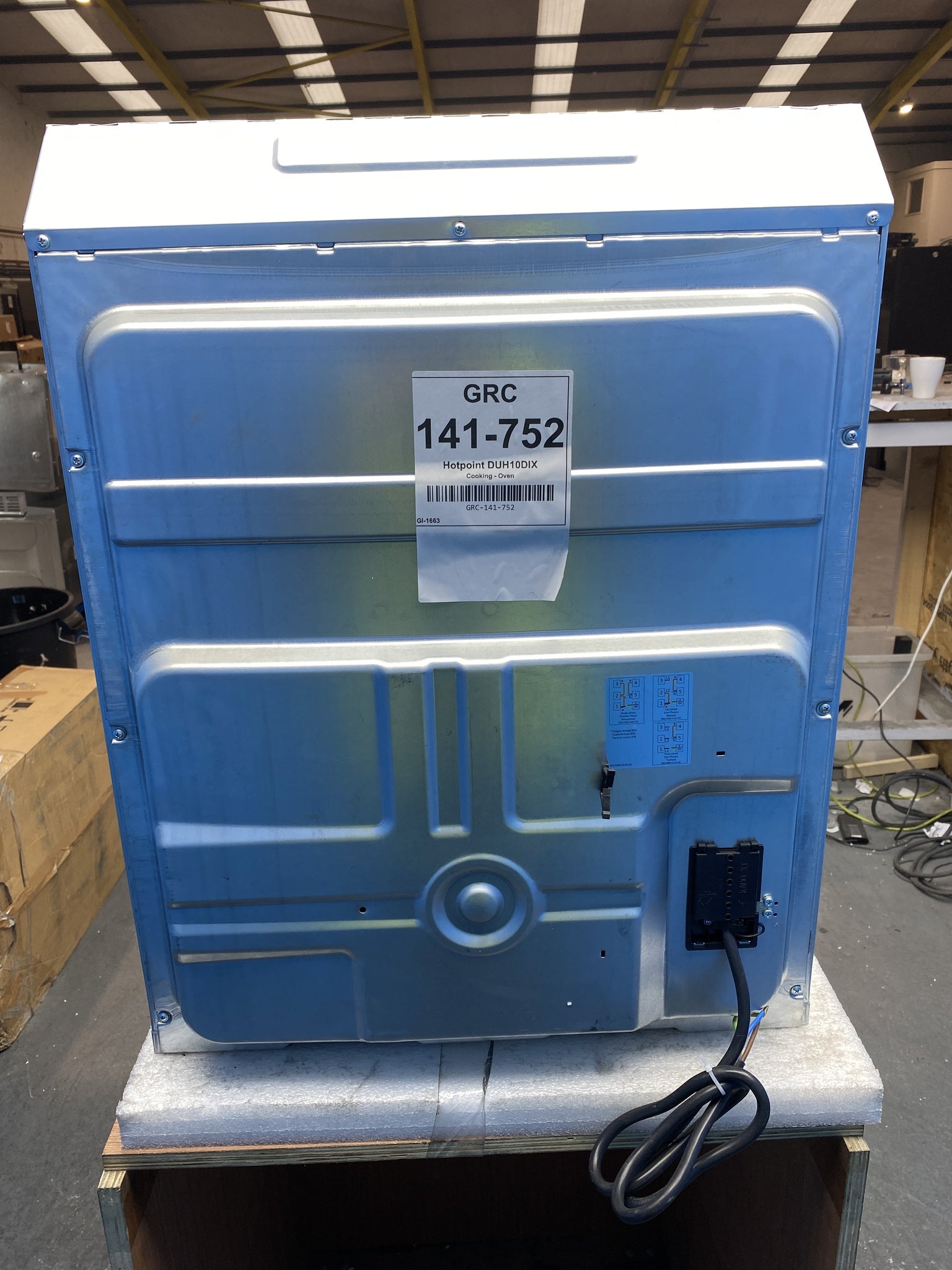 Hotpoint DUH10DIX Built-Under Electric Double Oven