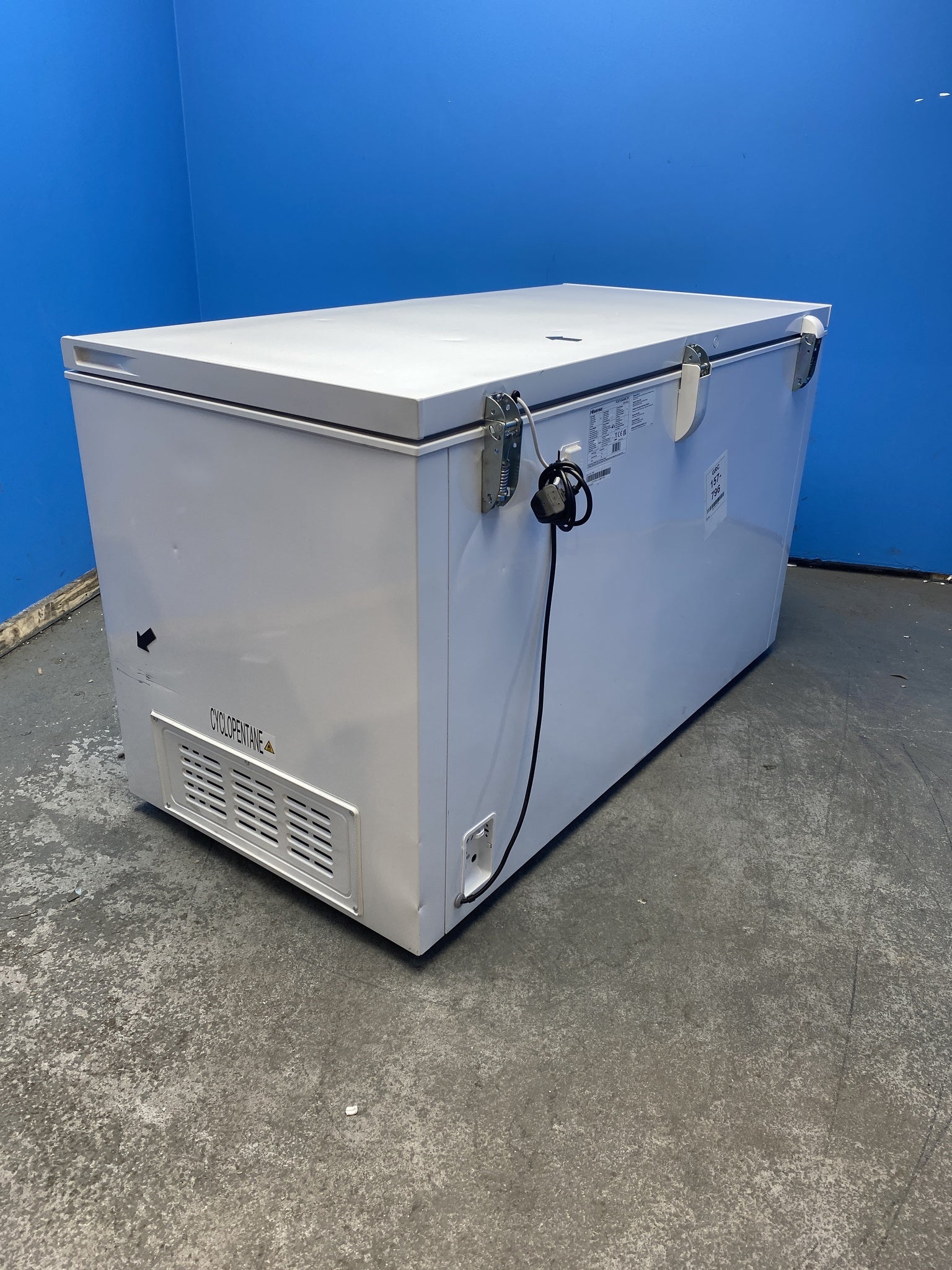 #GRC-157-796 - Hisense FC571D4AWLYE 372L Winter Guard Chest Freezer