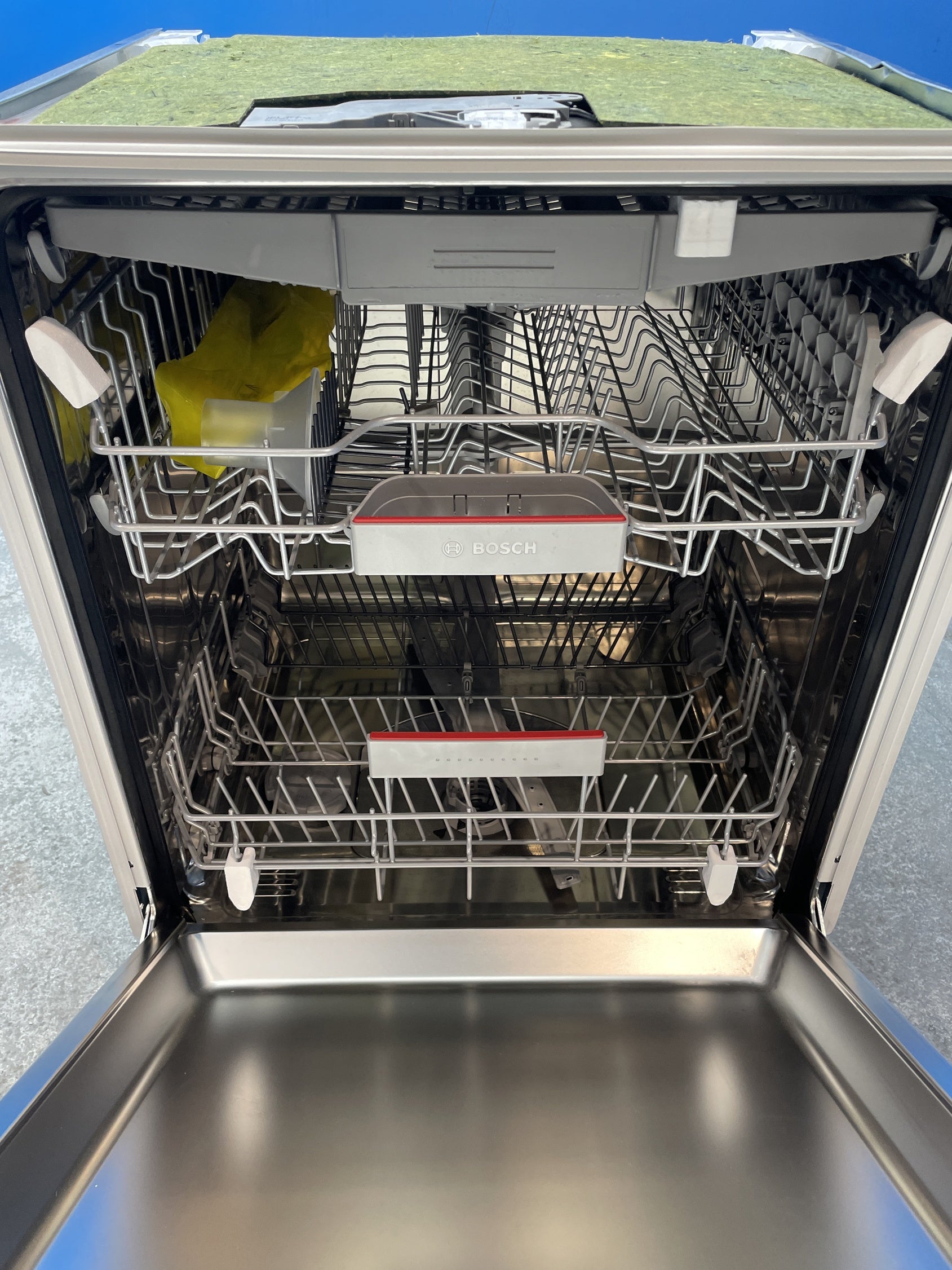#GRC-157-811 - Bosch SMV4ECX23G Series 4 Integrated 14 Place Dishwasher