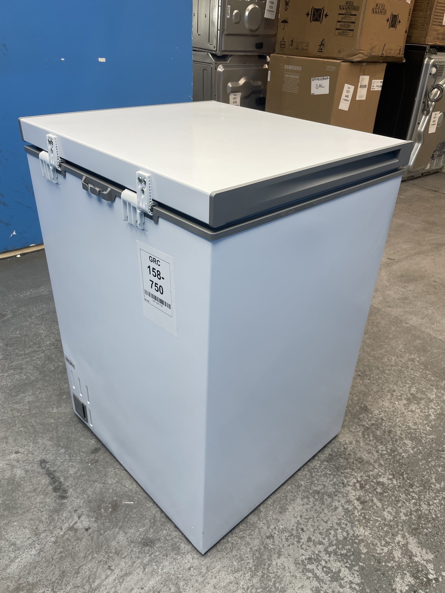 #GRC-158-750 - Midea MDRC211FZE01 143 Litre Capacity Static Chest Freezer
