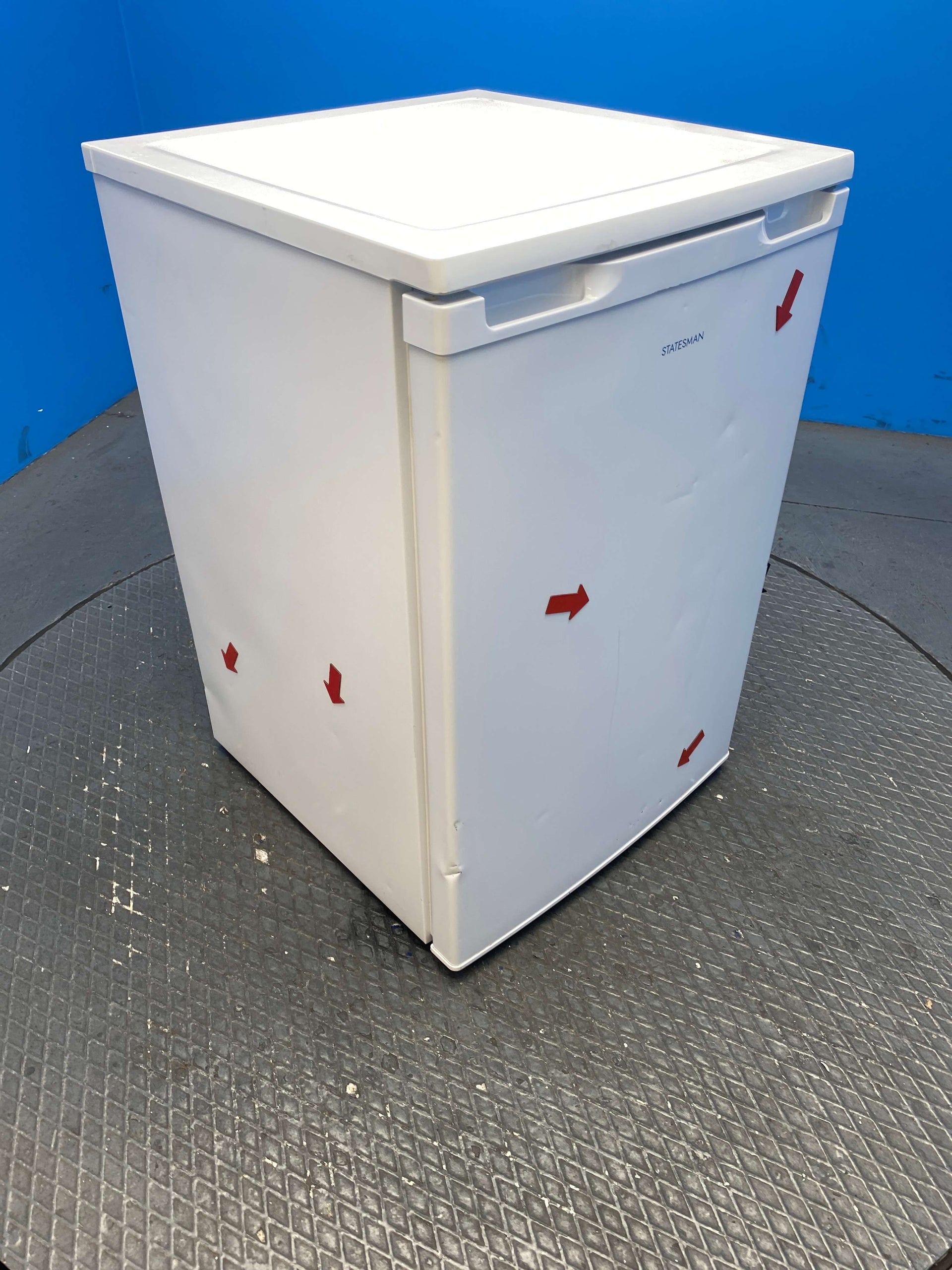 Statesman L255W 113 Litre 55cm Under Counter Fridge