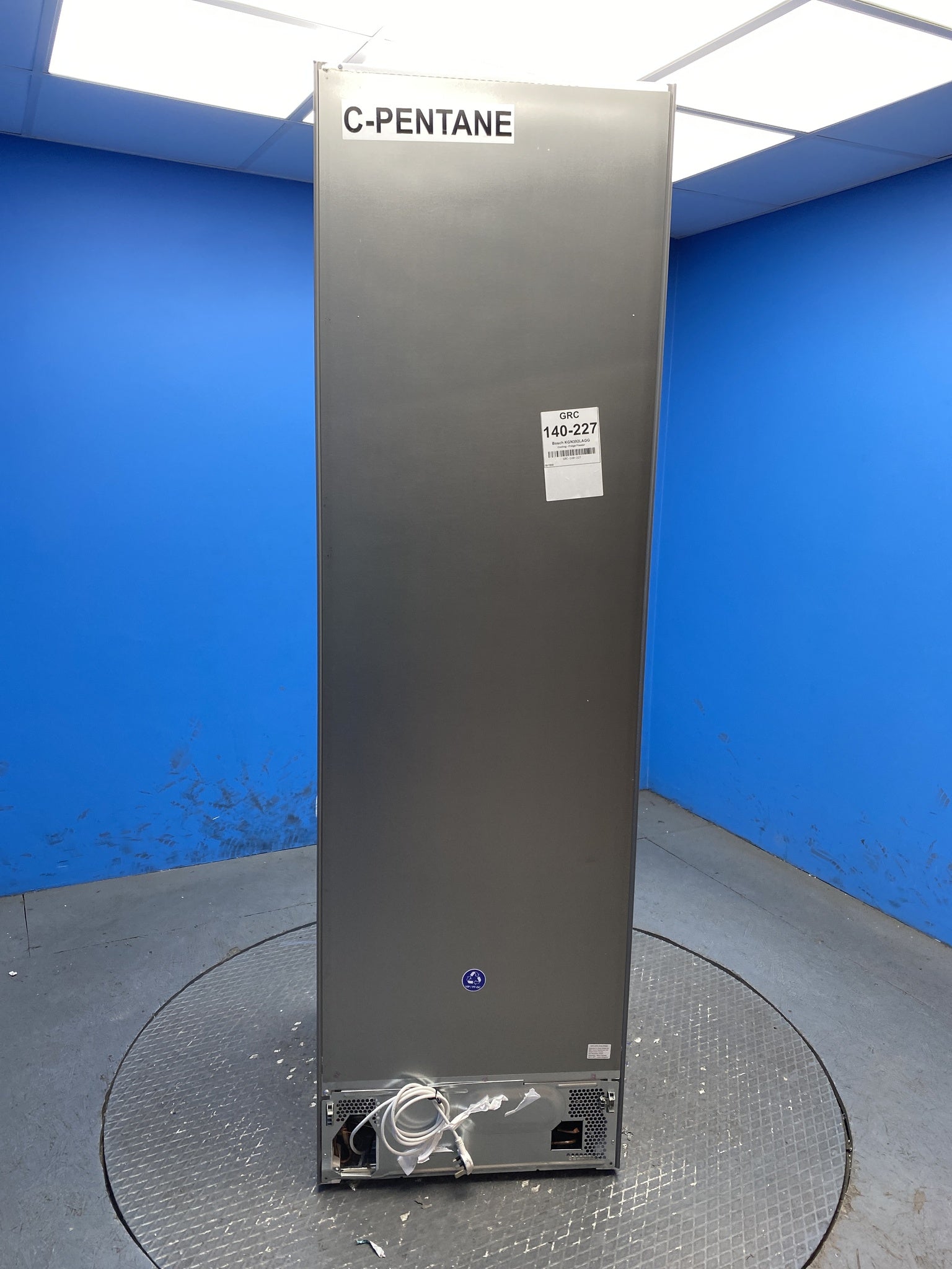 Bosch 363L Freestanding Frost Free Fridge Freezer Silver