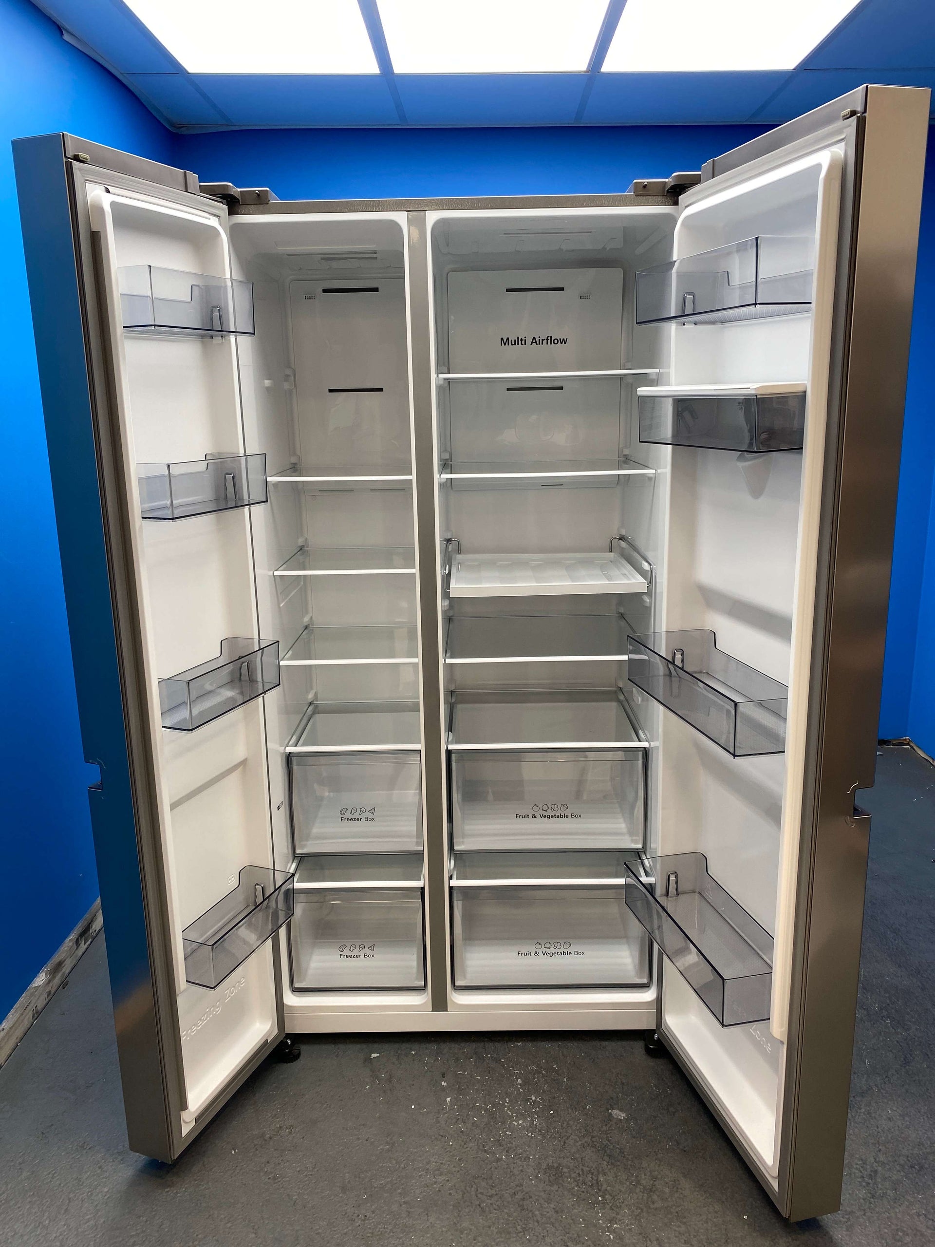 Hisense RS840N4WCE American Style 649 Litre Fridge Freezer