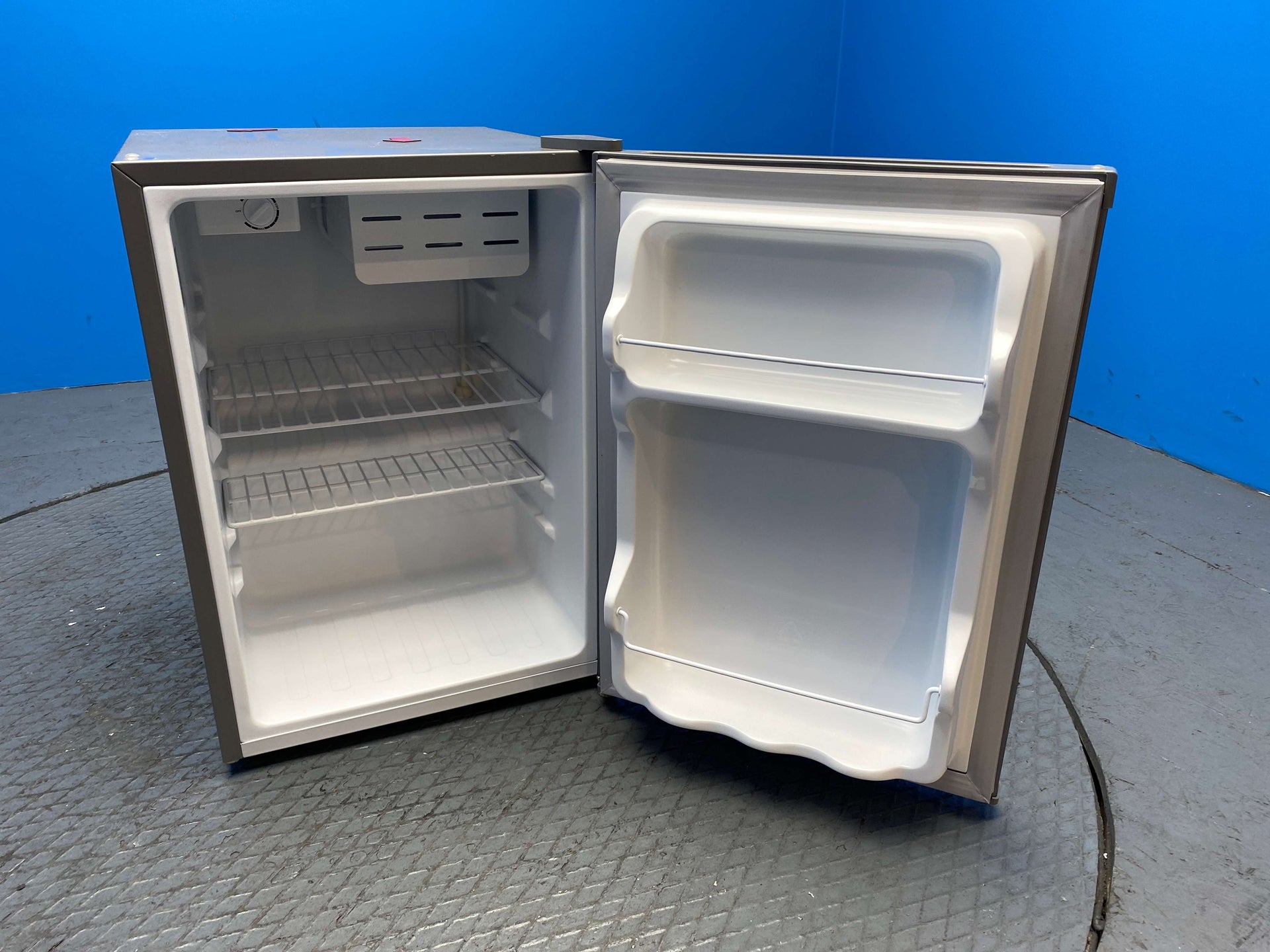 Russell Hobbs RH67TTLF0E1SS 66L Stainless Steel Mini Fridge