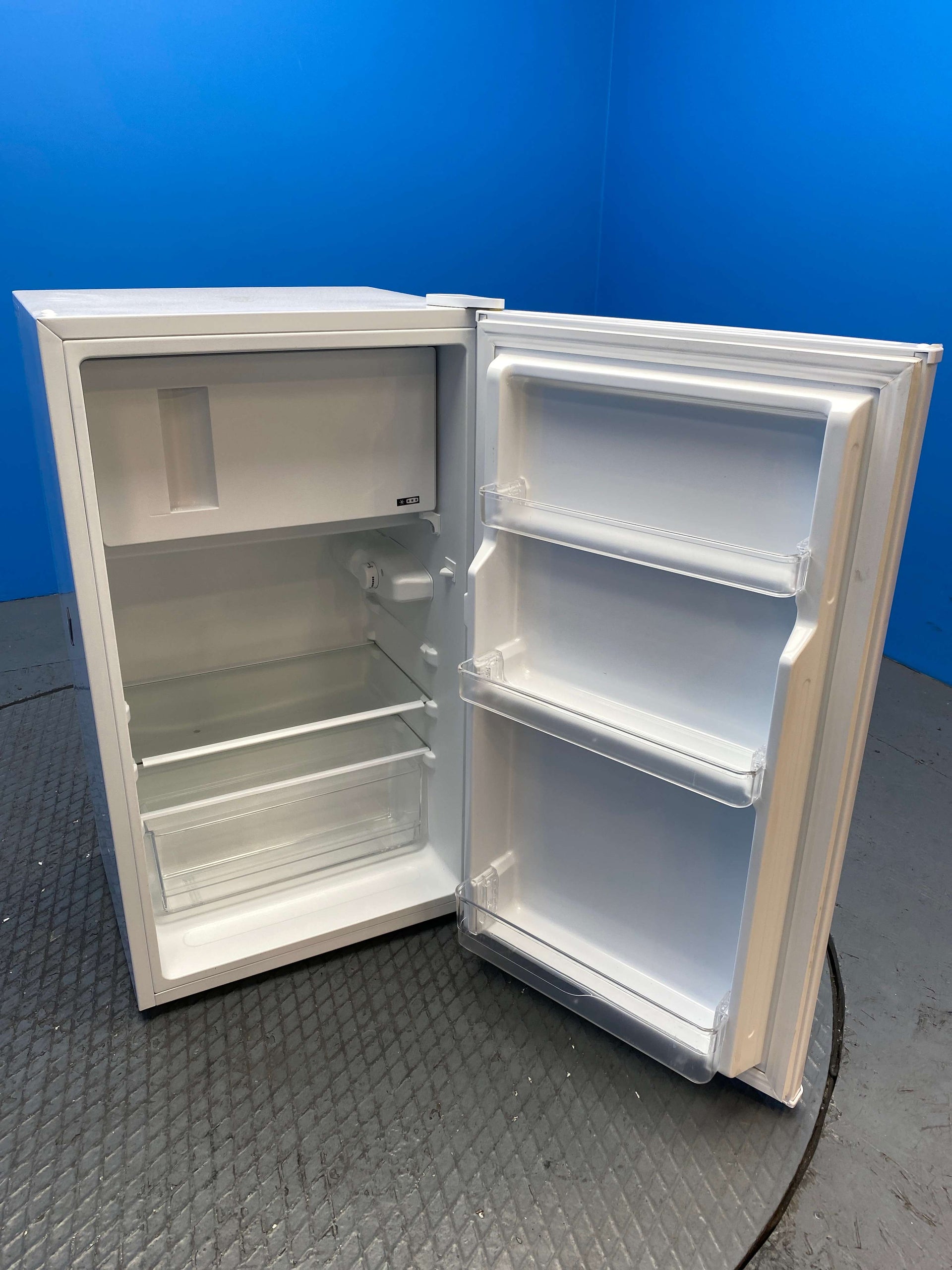Midea MDRD125FGE01 80L Under Counter Mini Fridge