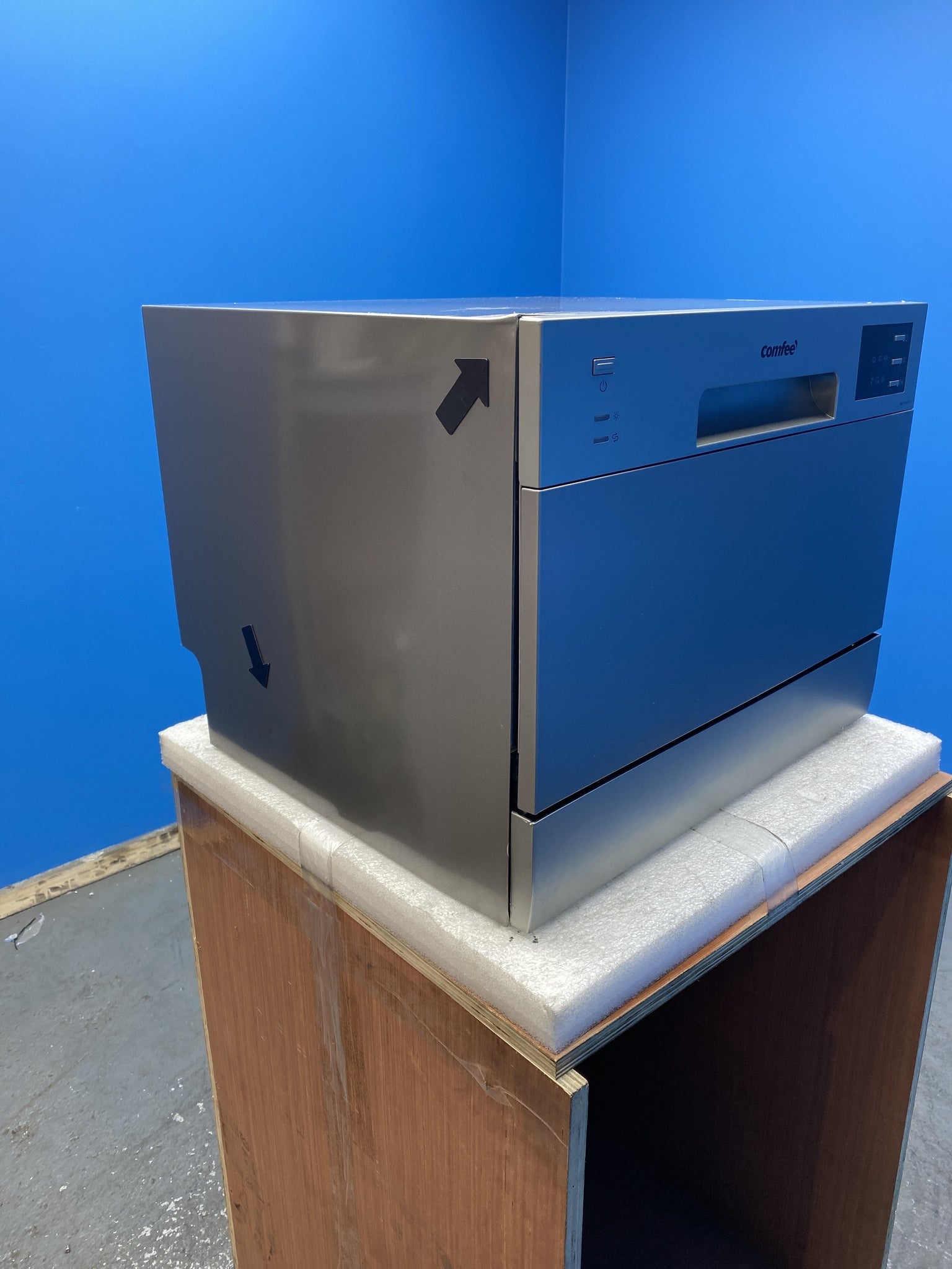 COMFEE' KWH-TD602E-S 6 Place Setting Countertop Dishwasher