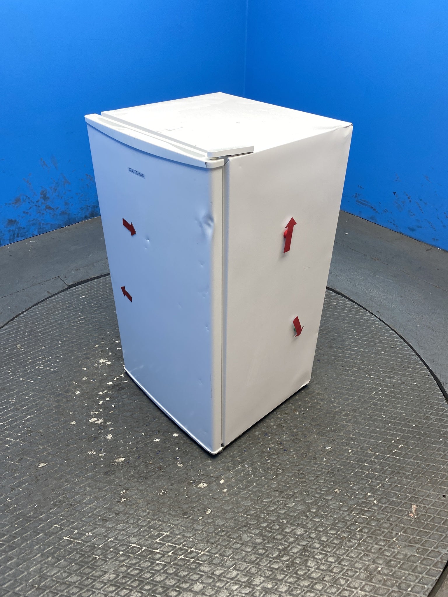 Statesman UC47LFW 93 Litres Under Counter Fridge