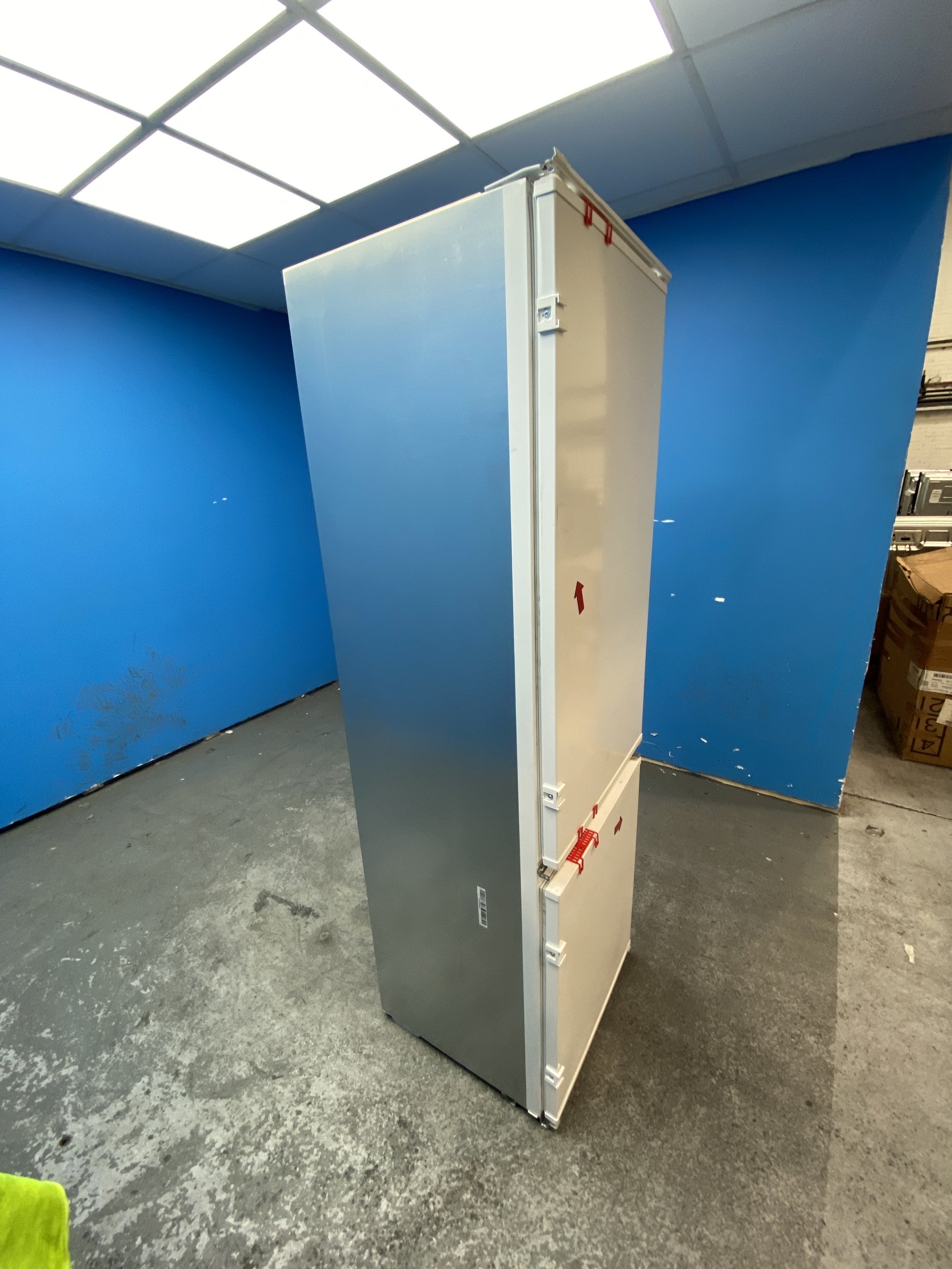 #GRC-155-974 - Electrolux LNS5LE18S 70/30 Integrated Low Frost Fridge Freezer
