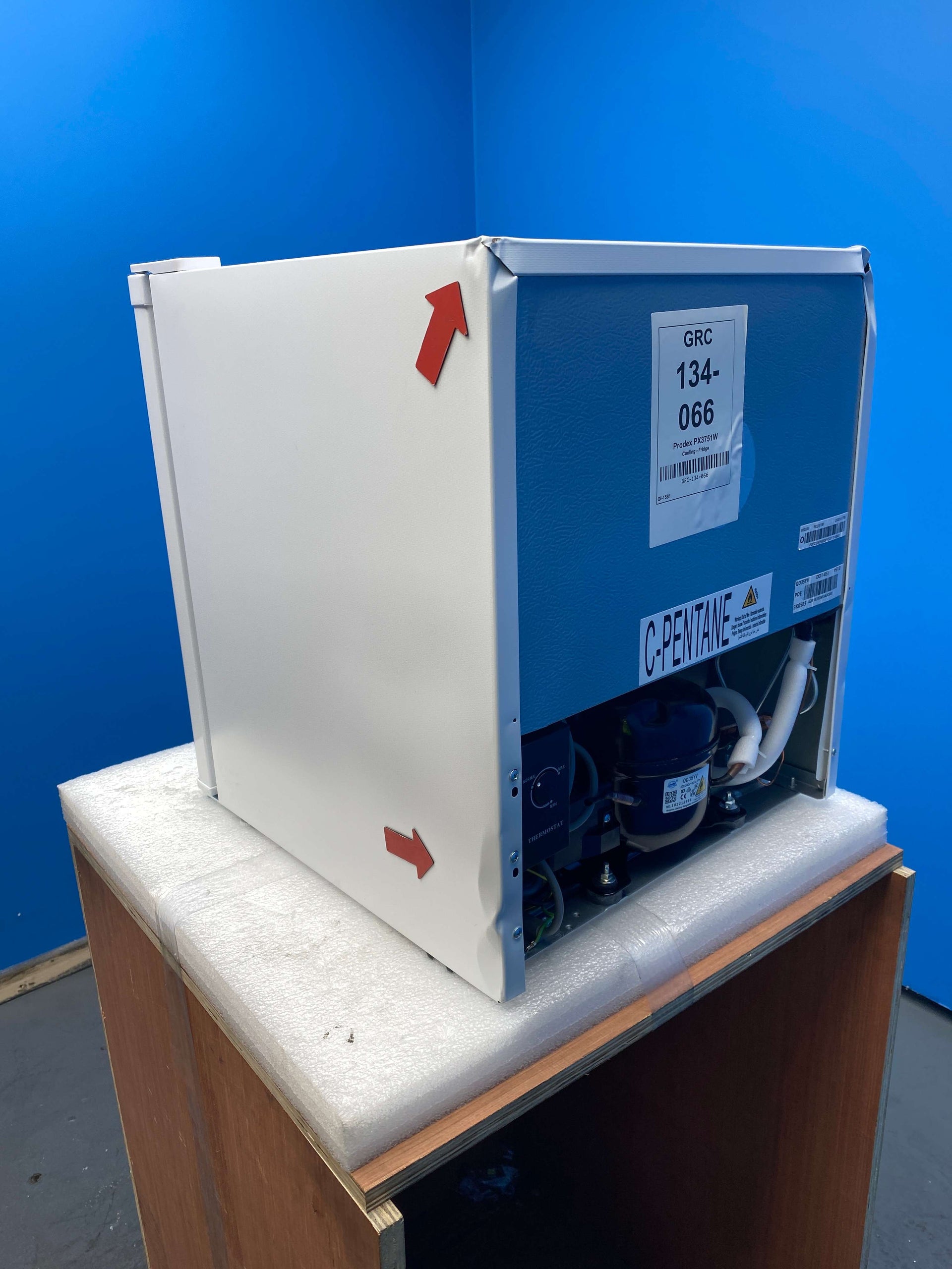 Prodex PX3751W 33 Litre Table Top Mini Freezer