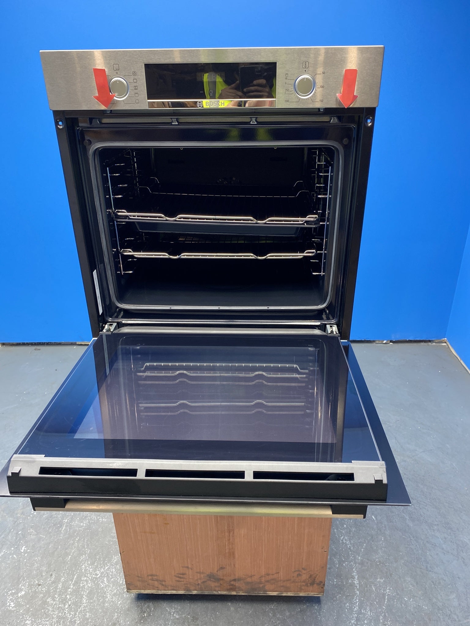 Bosch Series 4 HQA534BS3B Built-in Steam Assist Electric Single Oven