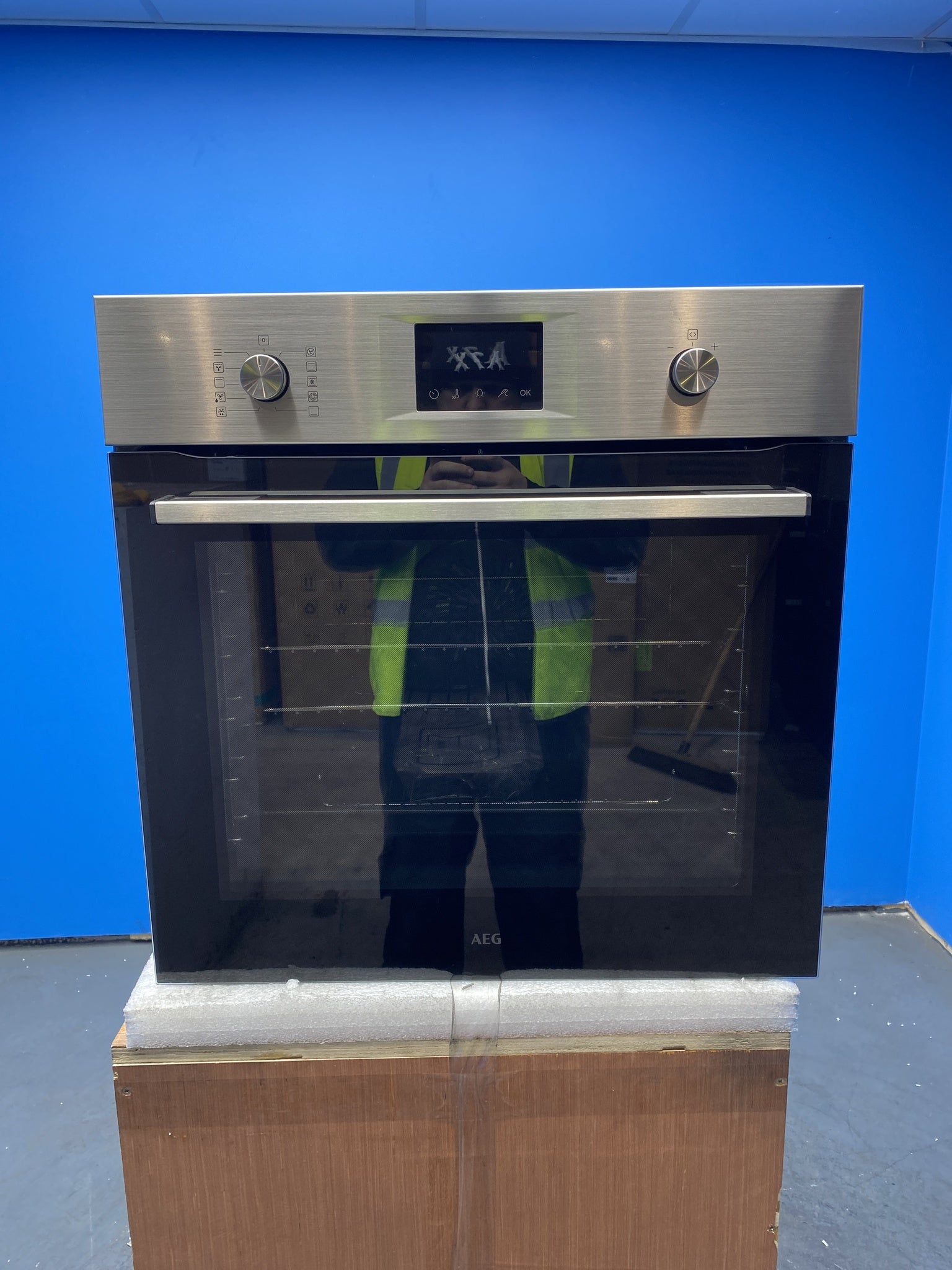 AEG 6000 SenseCook OS6AB50AM Built-In Single Oven