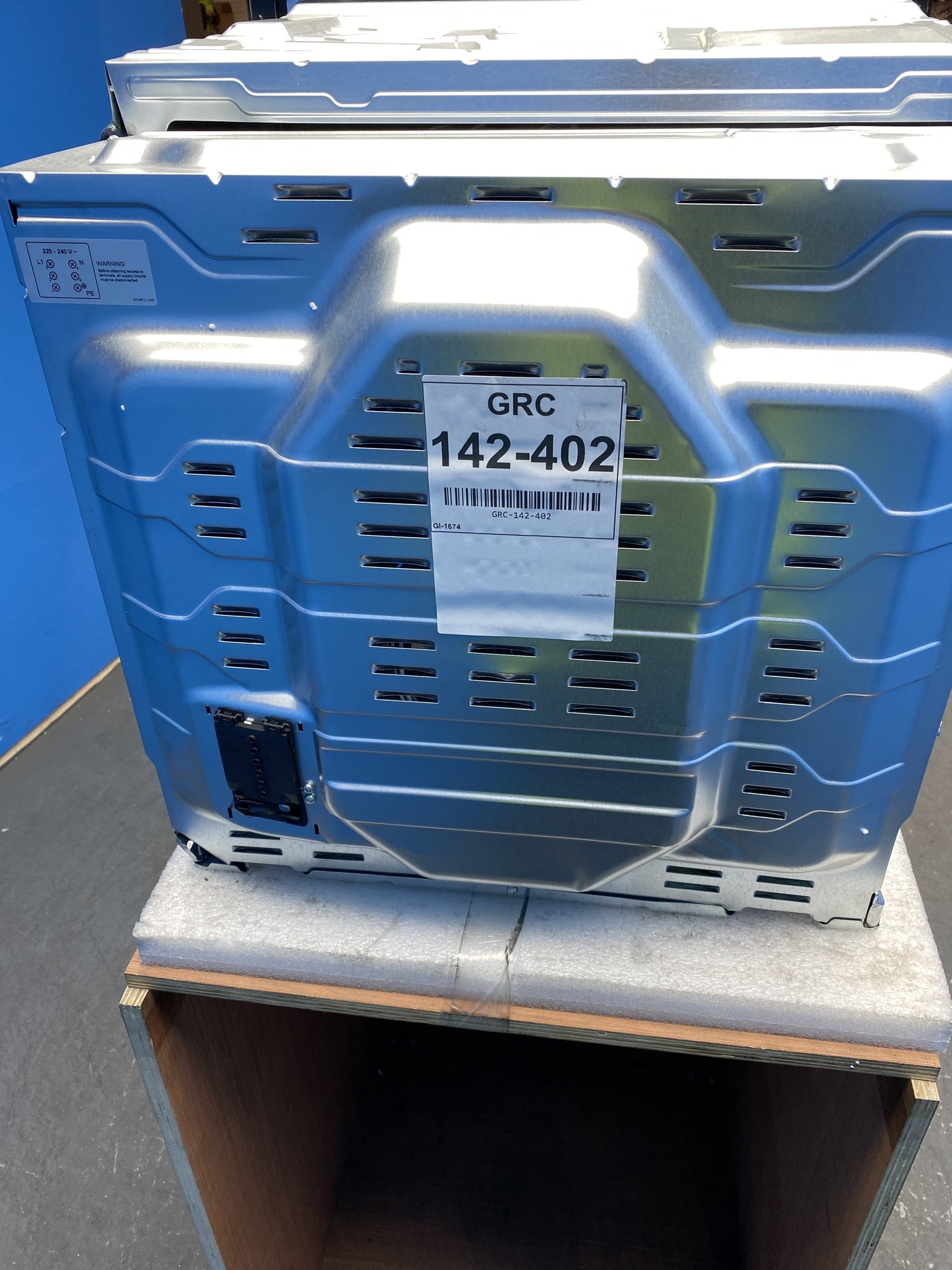 Hisense Hi2 BI626PBUPUK Built-In Electric Pyrolytic Single Oven