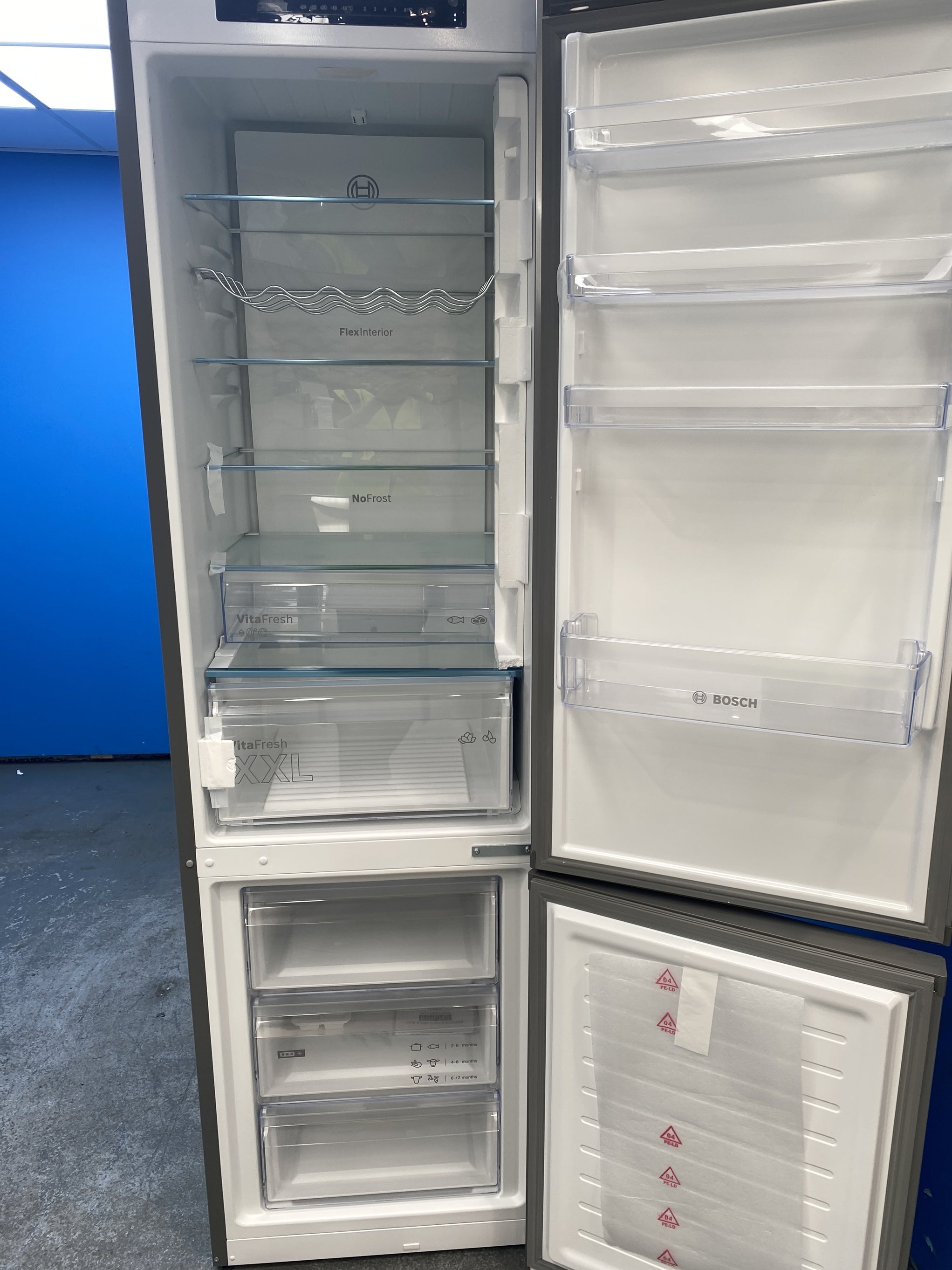 #GRC-157-208 - Bosch KGN392LAGG Series 4 60cm No Frost Fridge Freezer