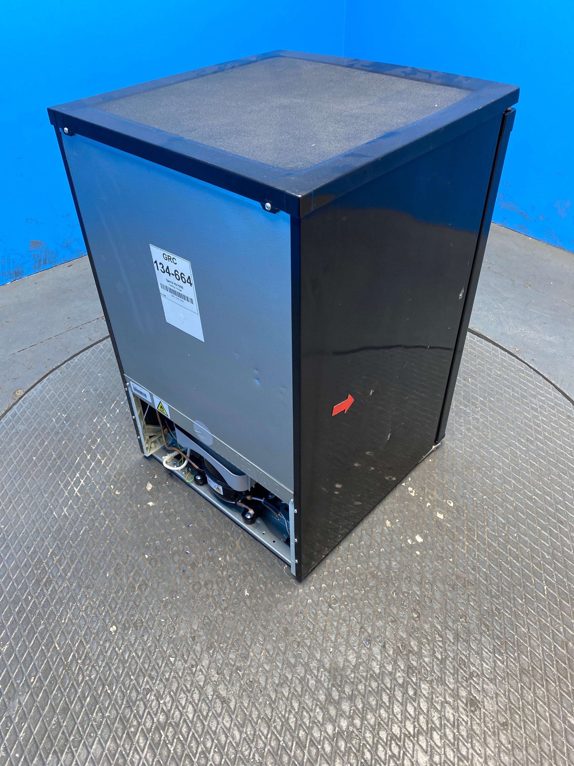 Igenix IG155B 109 Litre Under Counter Fridge with Ice Box