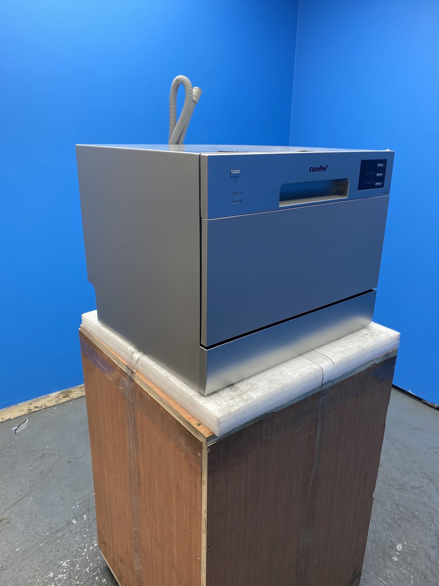 COMFEE' KWH-TD602E-S 6 Place Setting Countertop Dishwasher