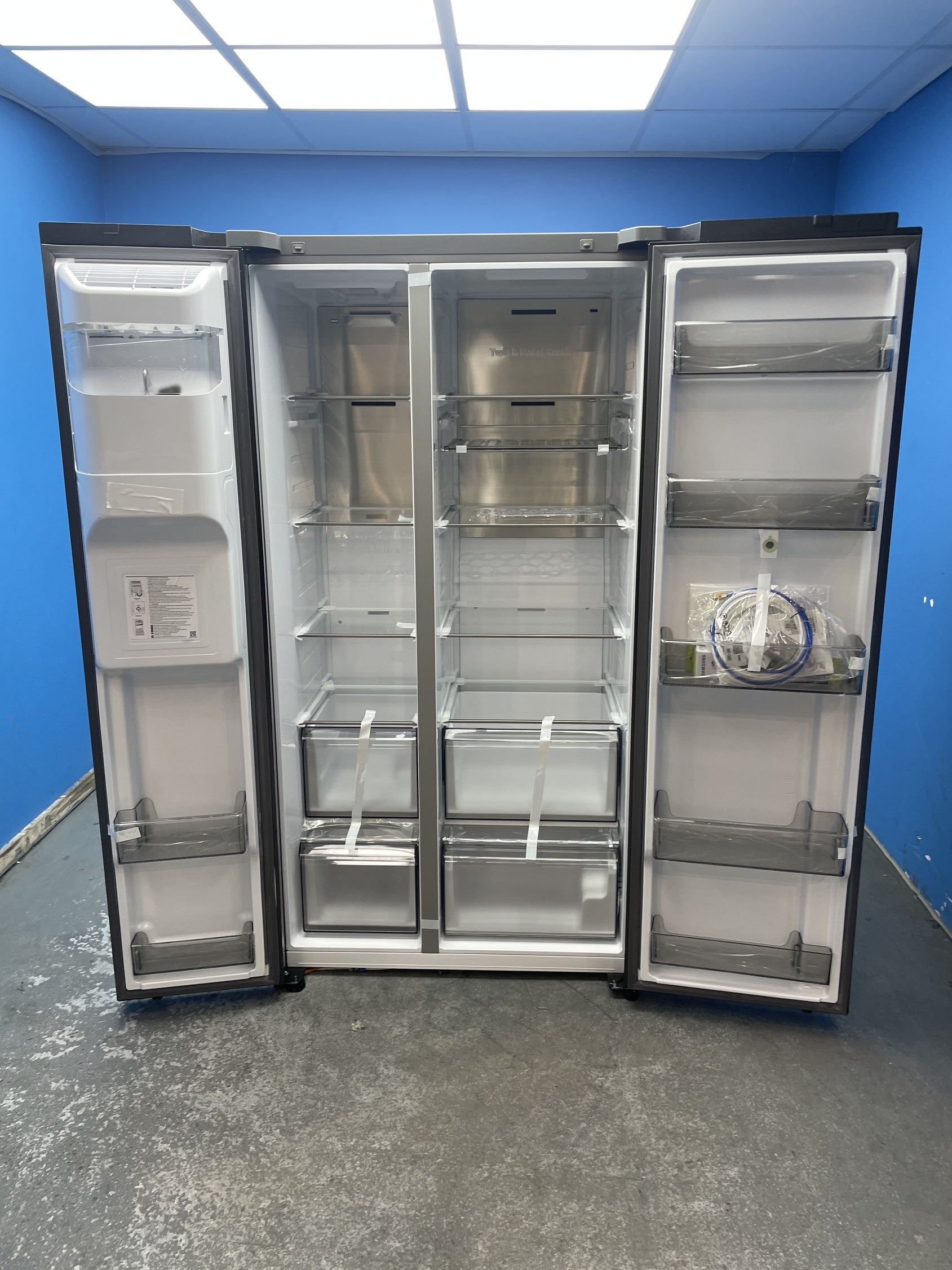 #GRC-143-632 - Samsung RS90F66BEFEU Family Hub American Fridge Freezer