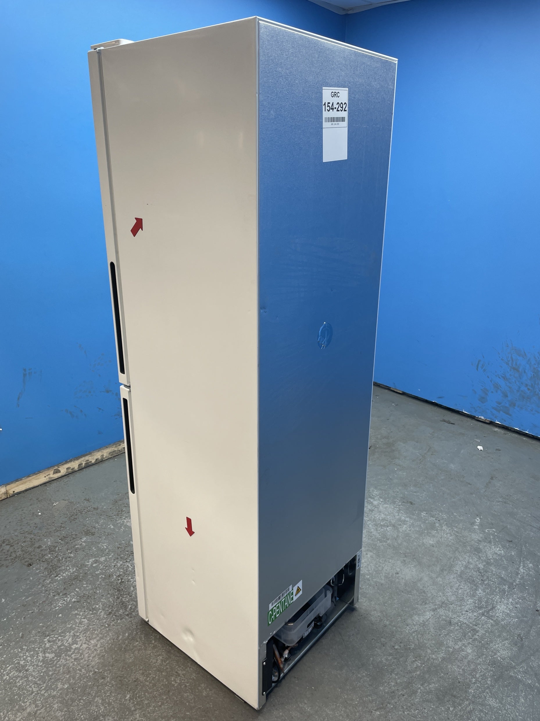 #GRC-154-292 - Hoover HVT3CLECKIHW 235 Litre Combi Fridge Freezer