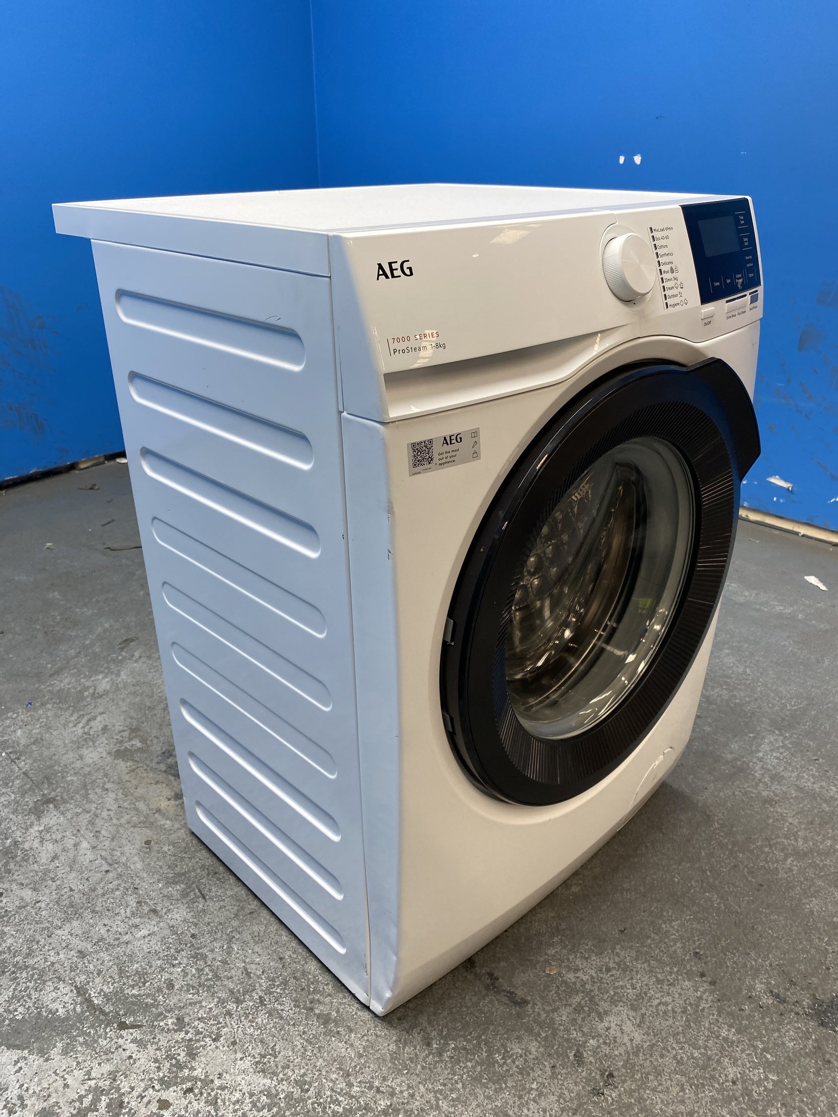 #GRC-156-007 - AEG LFR71844B 7000 8kg 1400rpm ProSteam Washing Machine