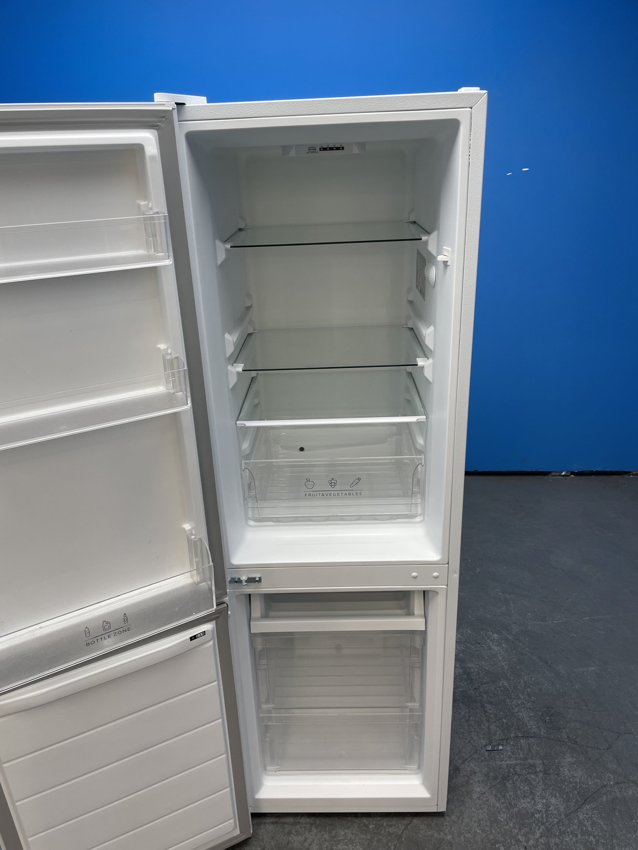 #GRC-153-378 - Statesman FF1547W 47cm 173 Litre Combi Fridge Freezer