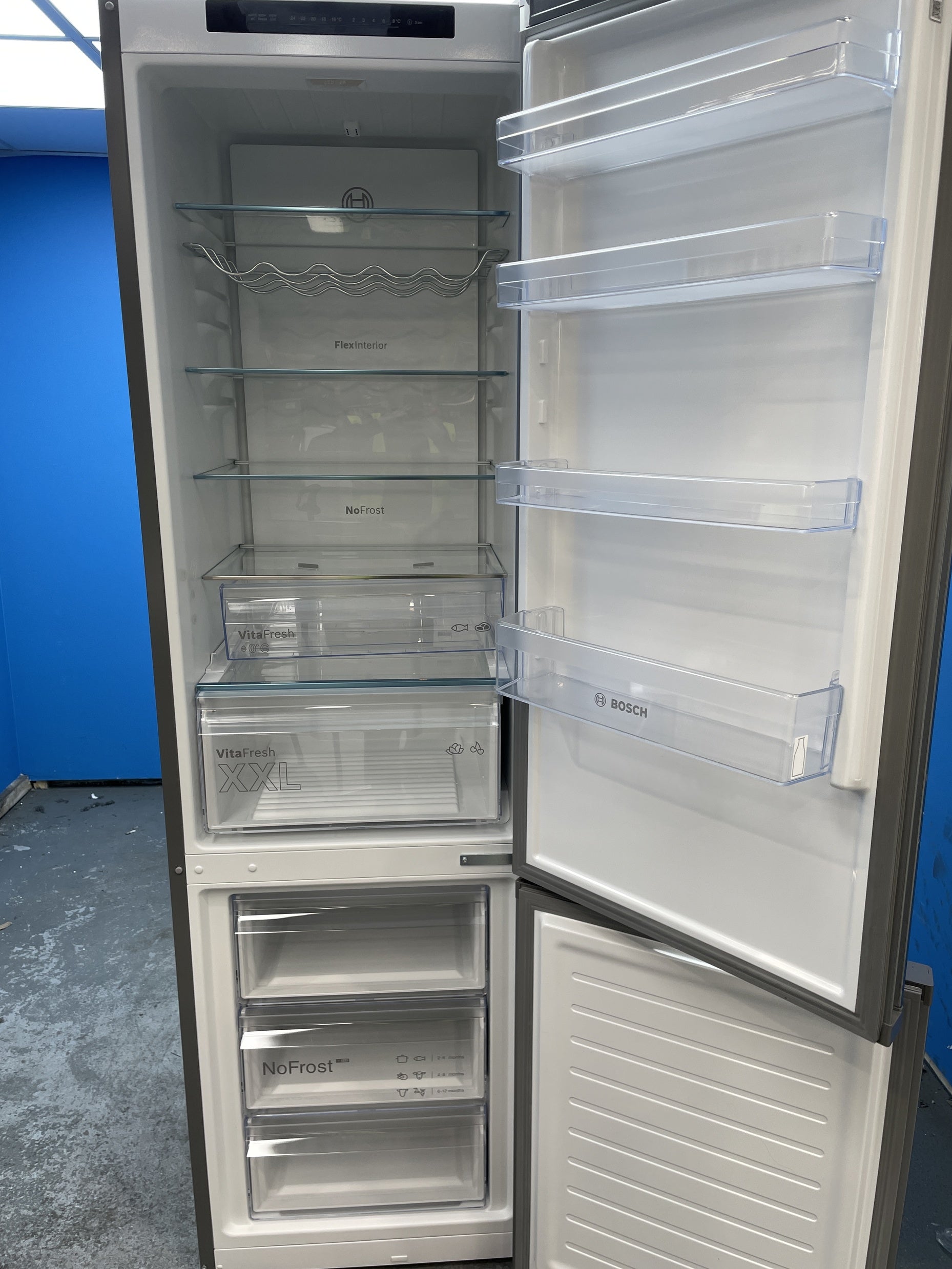 #GRC-157-800 - Bosch KGN392LAGG Series 4 60cm No Frost Fridge Freezer