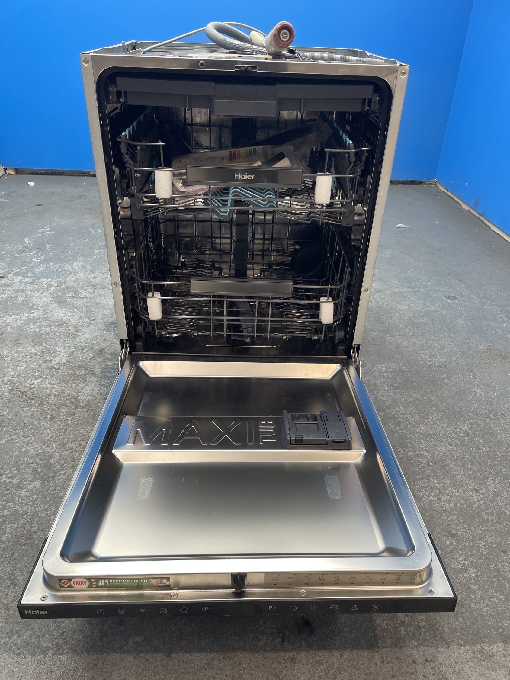 #GRC-153-880 - Haier XI 6C4S3FSB-80 Integrated 16 Place Dishwasher with Wi-Fi
