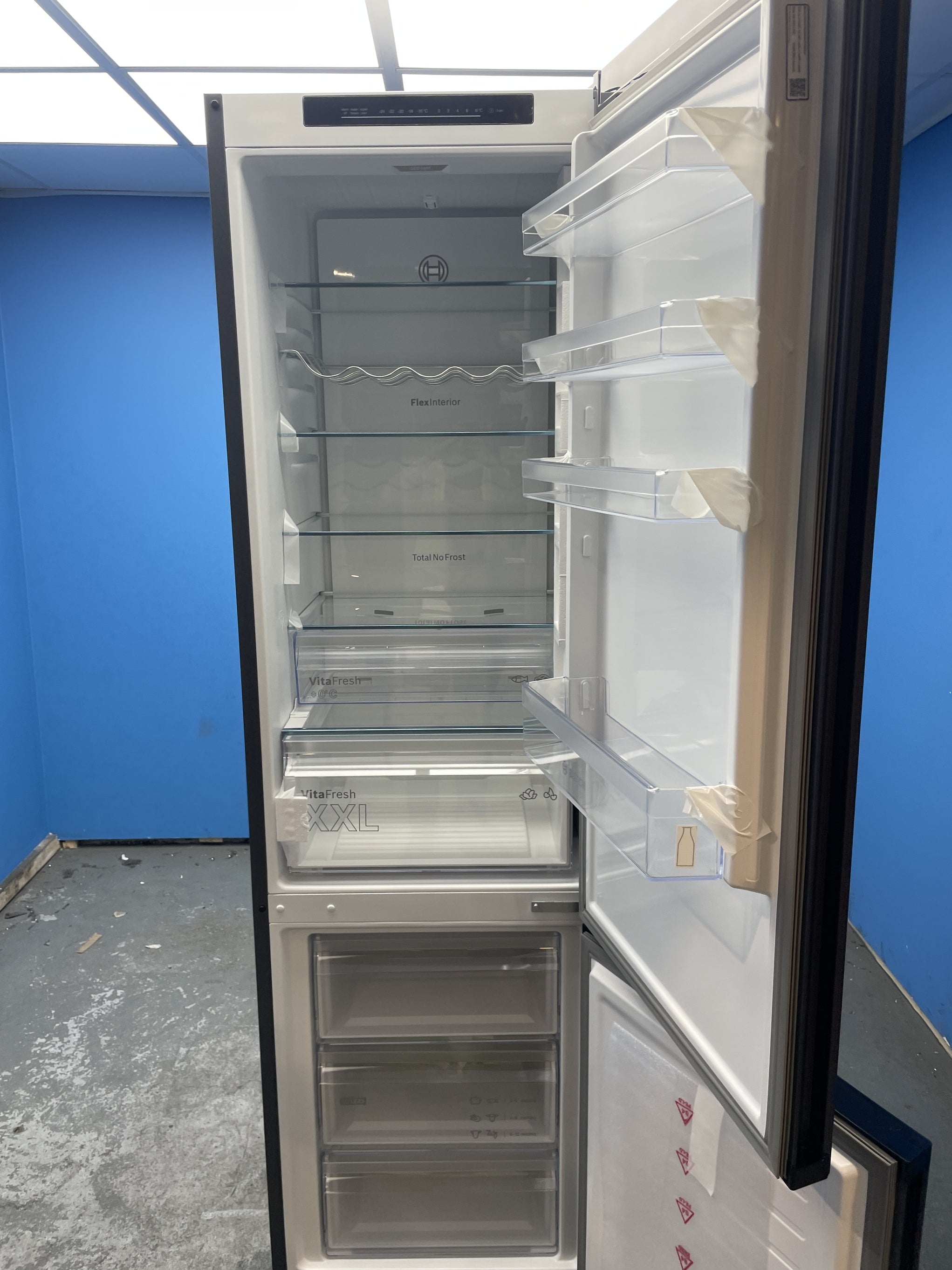 #GRC-158-131 - Bosch Series 4 KGN39OCAFG 70/30 Fridge Freezer