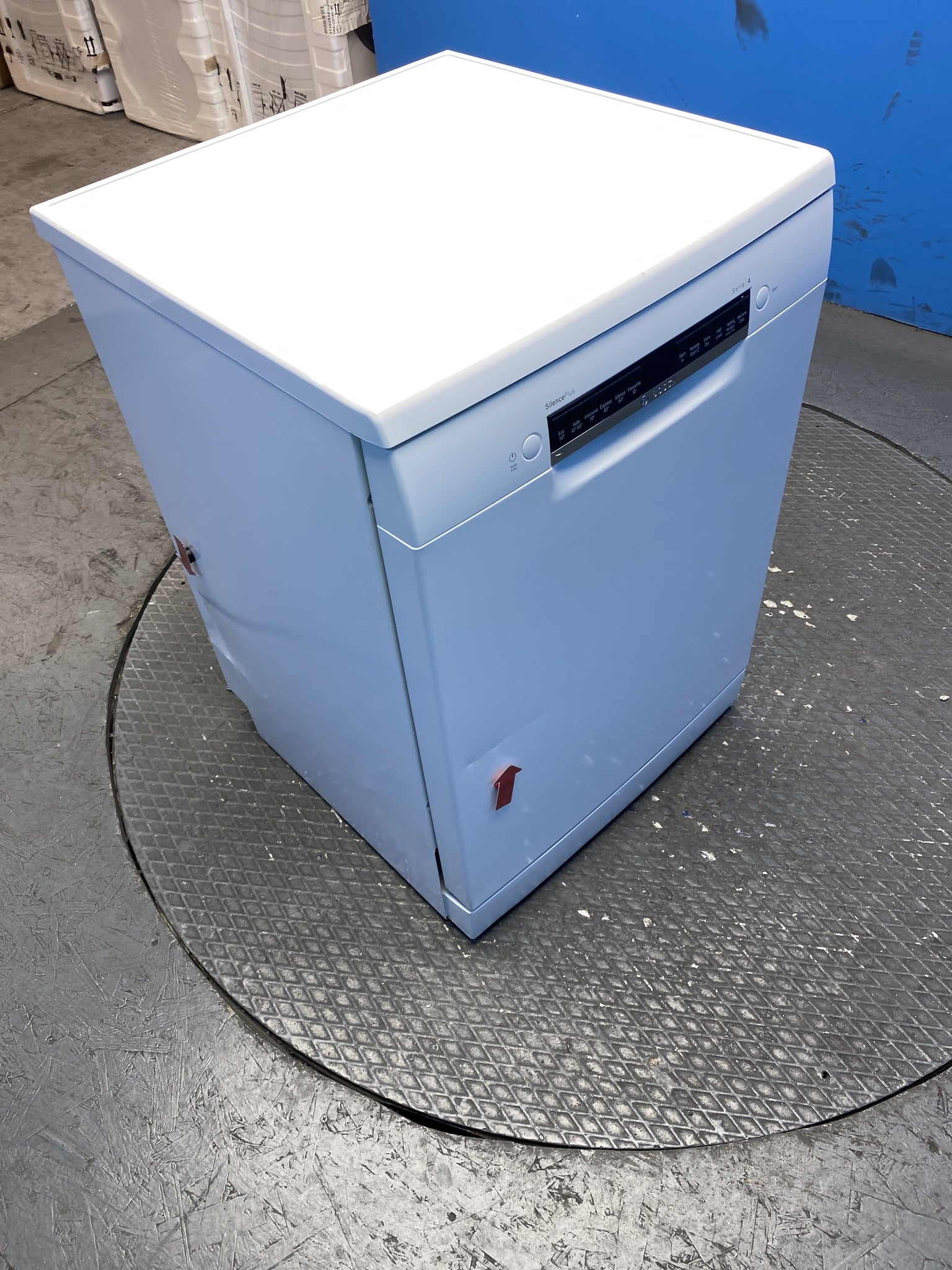 Bosch SMS4EMW06G Series 4 14 Place Setting Dishwasher