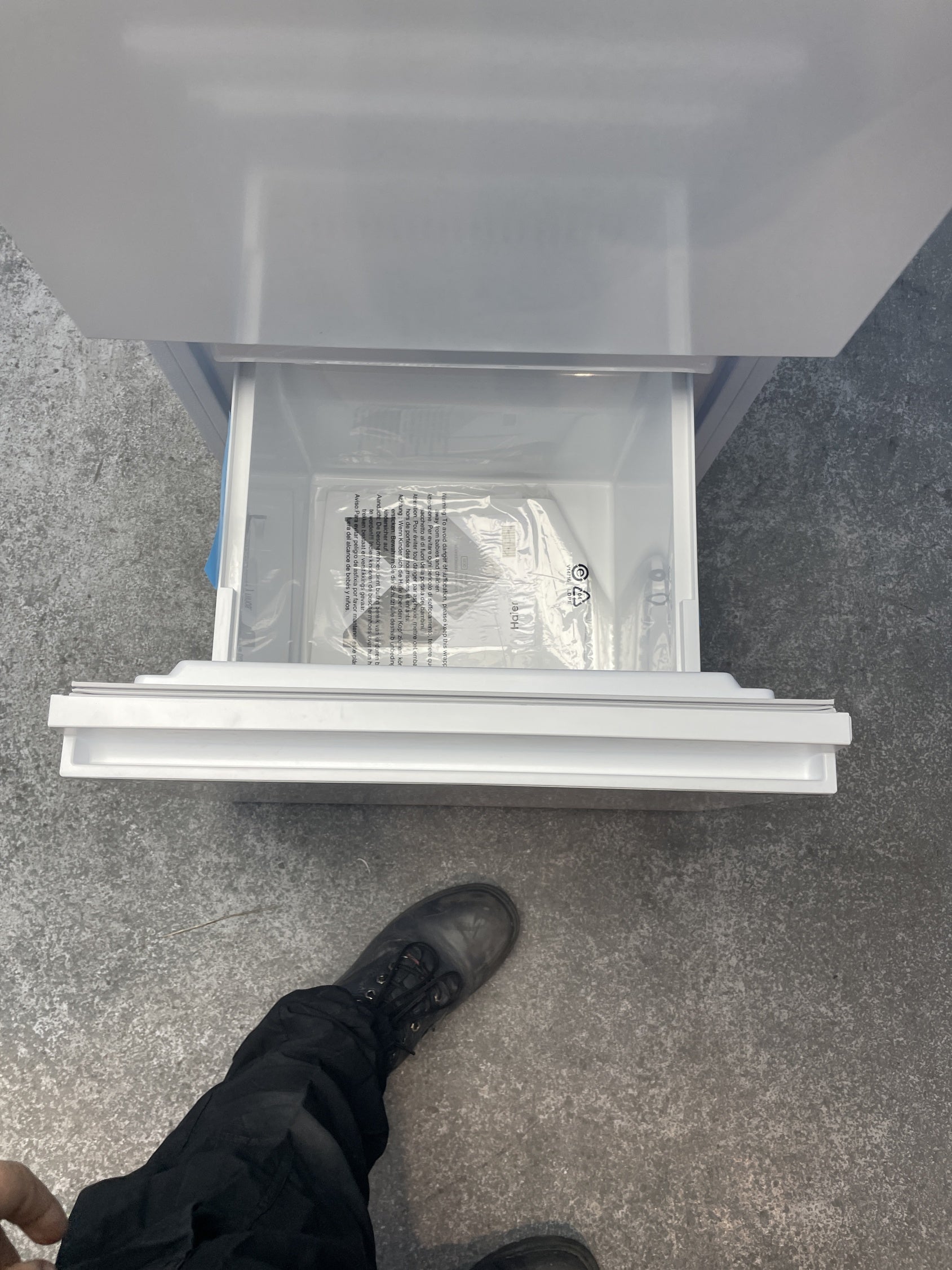 #GRC-145-088 - Haier 3D 55 Series 3 HTR3518ENMWK 60/40 Fridge Freezer