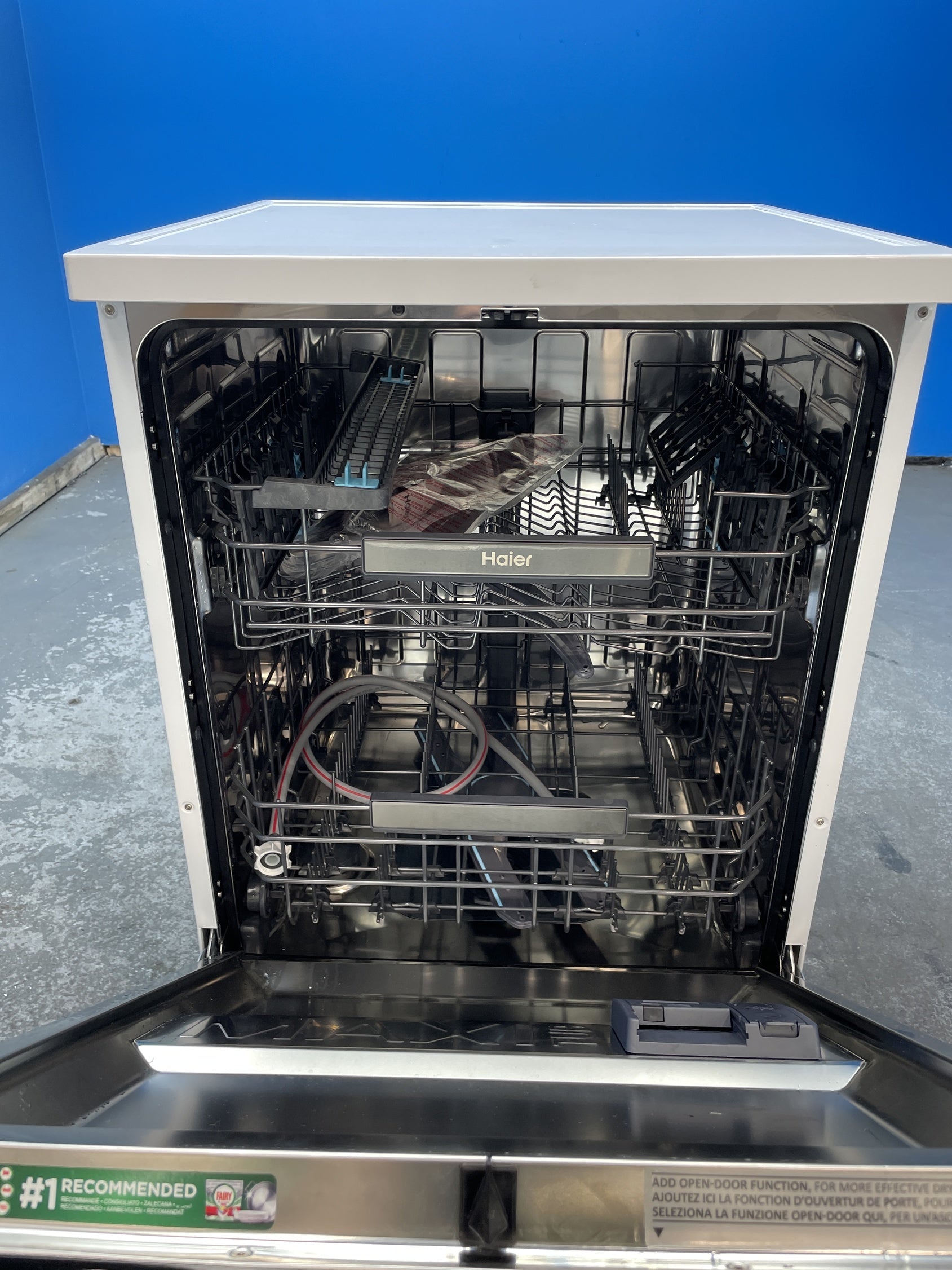 #GRC-160-712 - Haier I-Pro Shine Series 7 XF 4A4M0W-80 14 Place Dishwasher