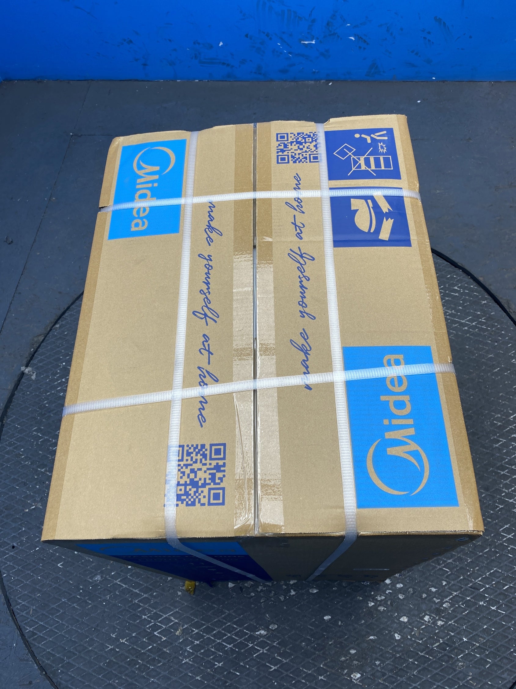 #GRC-158-907 - Midea MF100W60 6kg 1000 Spin Washing Machine with Lunar Dial