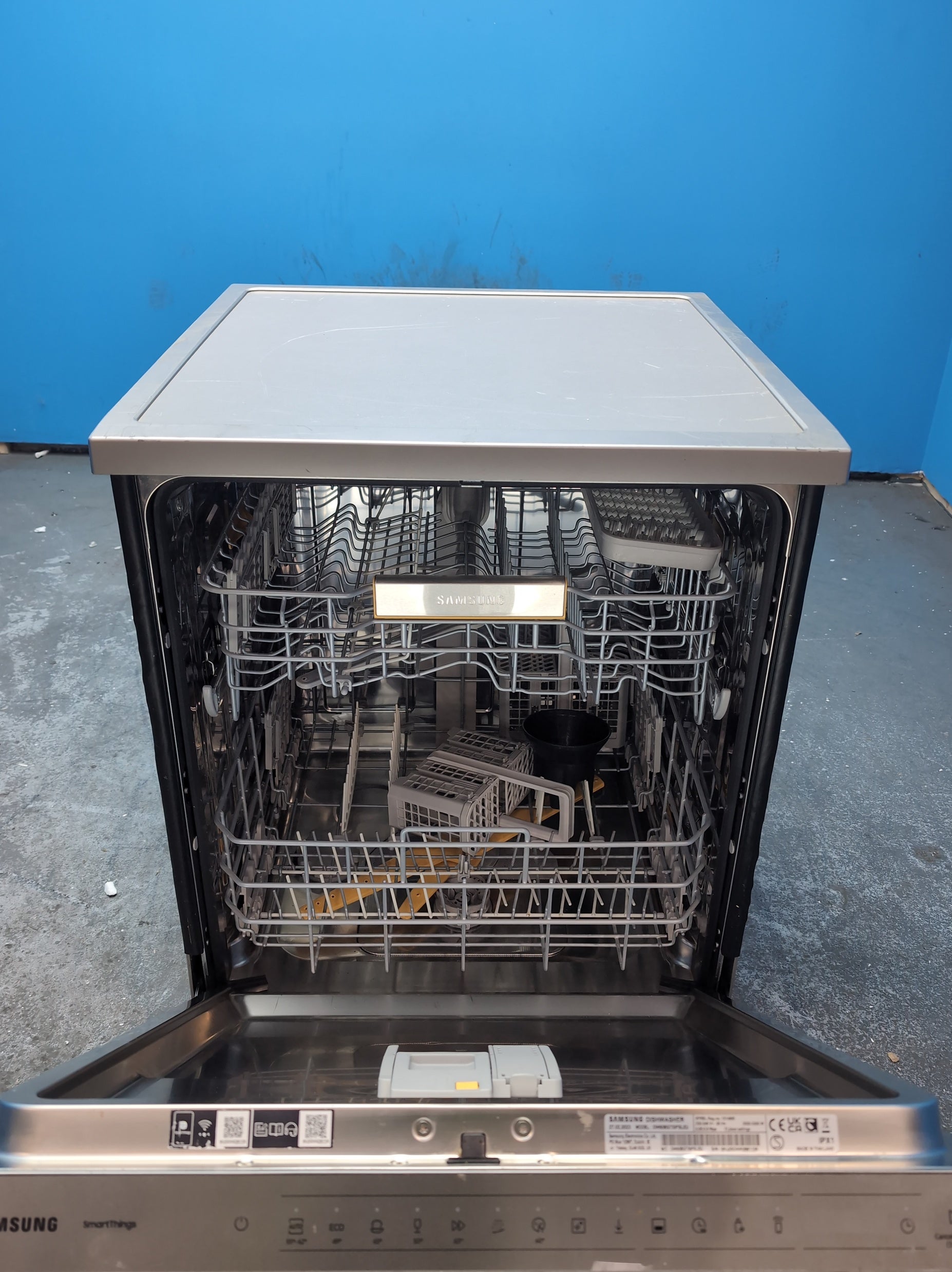 #GRC-163-601 - Samsung 13 Place Setting Freestanding Dishwasher – WaterJet Clean, WiFi Connected, Silver