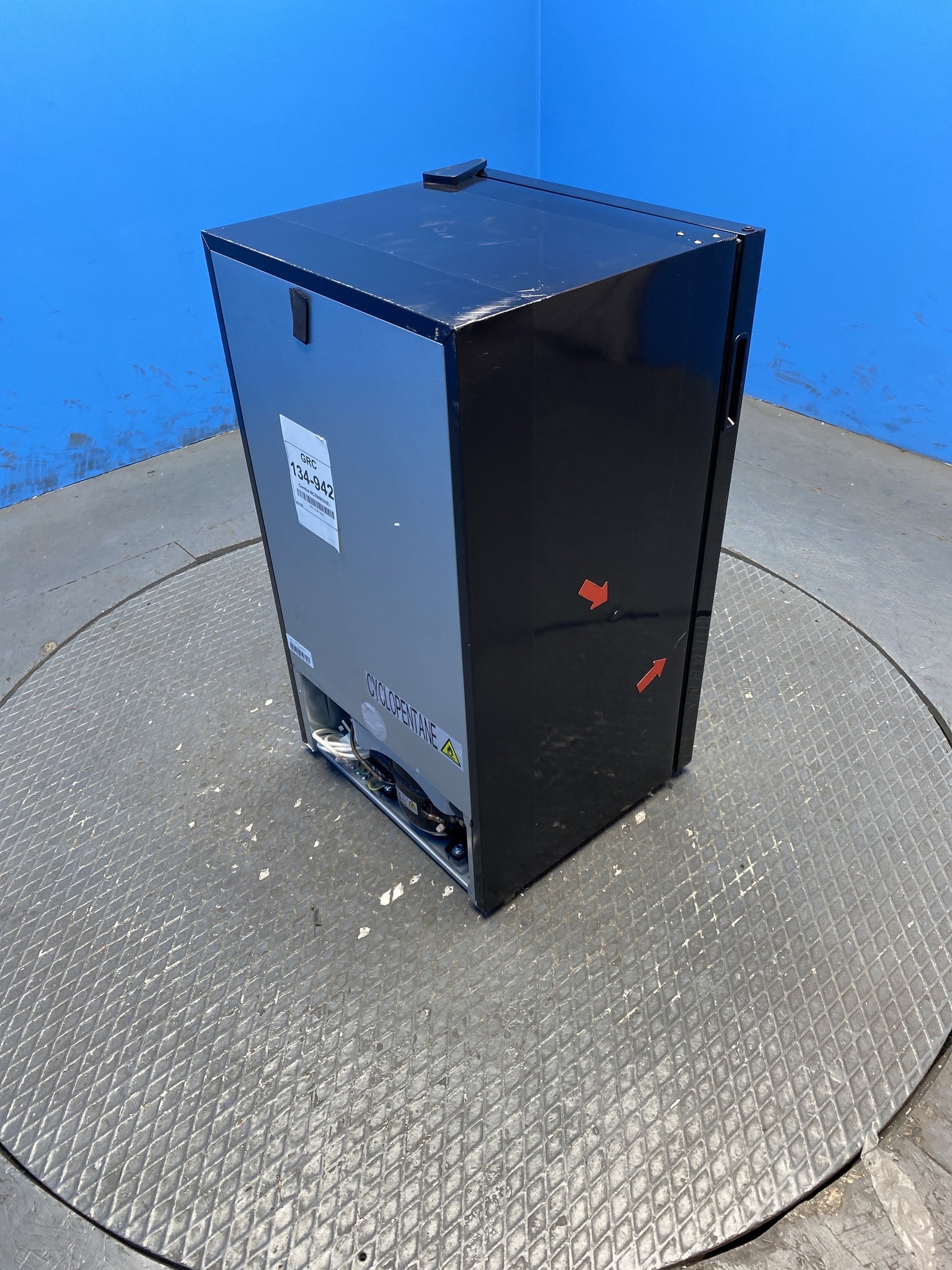 Comfee RCZ99BG2(E) 93L Under Counter Drinks Fridge