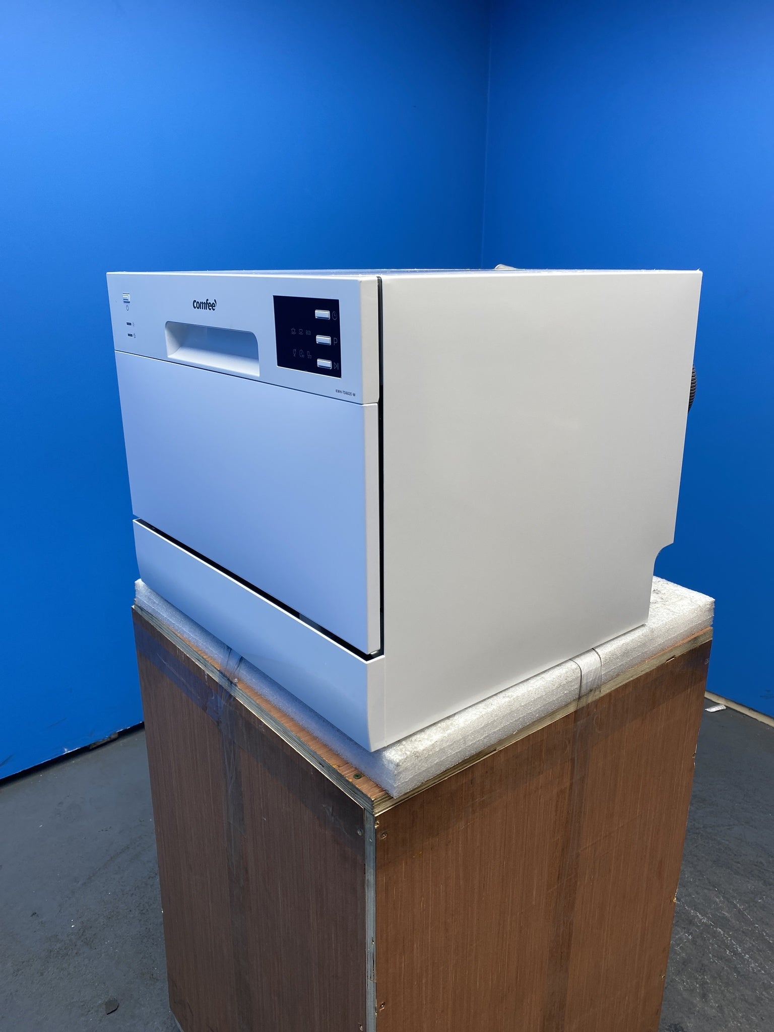 COMFEE KWH-TD602E-W Compact Table Top Dishwasher