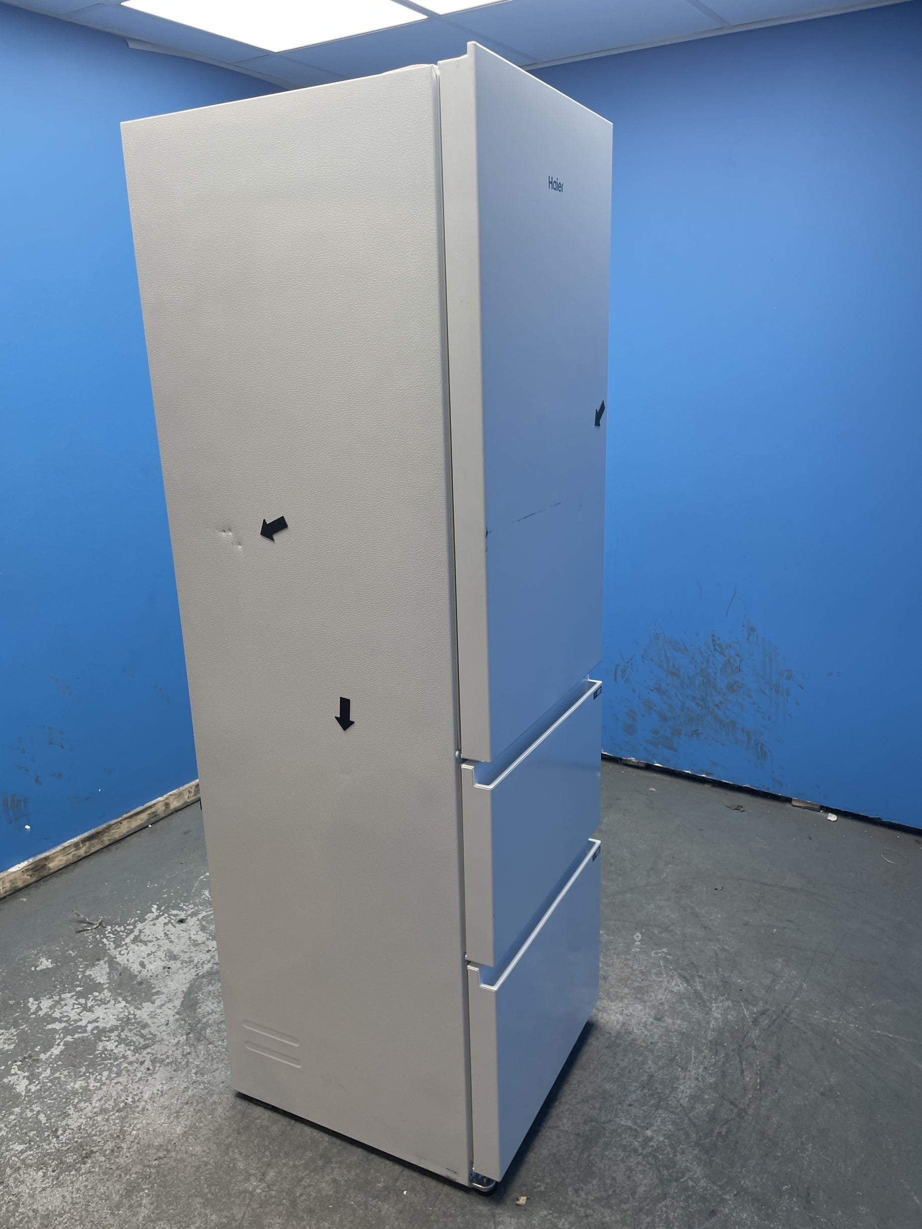 #GRC-145-088 - Haier 3D 55 Series 3 HTR3518ENMWK 60/40 Fridge Freezer