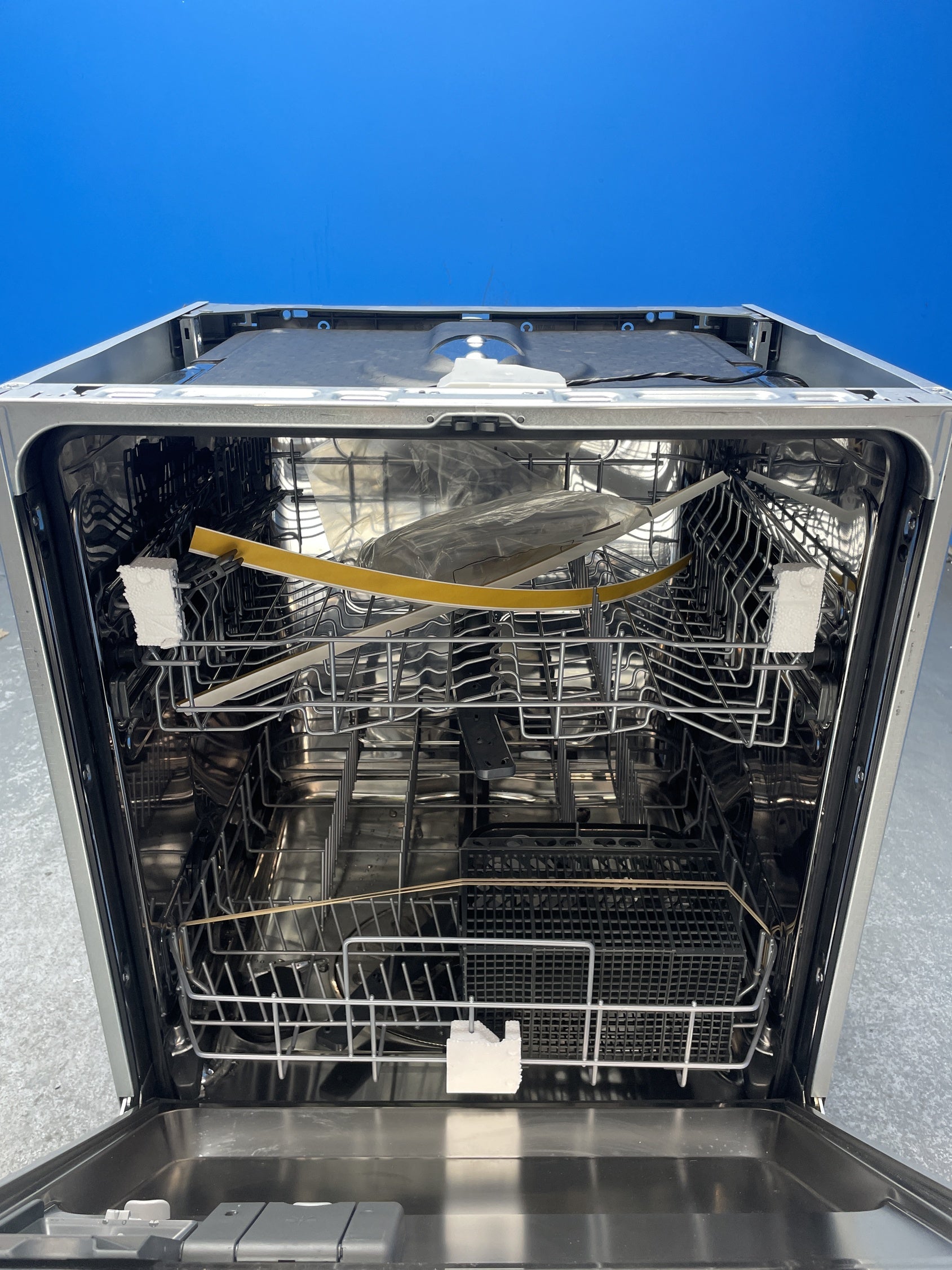 #GRC-158-275 - AEG 3000 AirDry FSB42607Z 13 Place Integrated Dishwasher