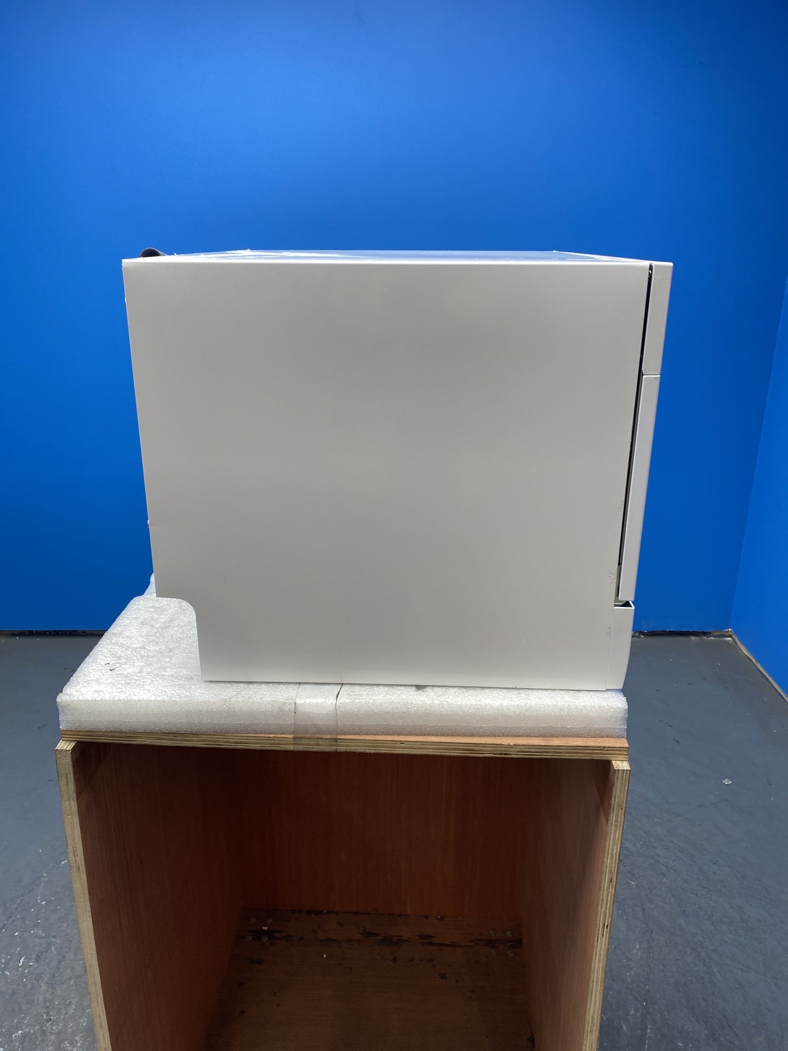 COMFEE KWH-TD602E-W Compact Table Top Dishwasher