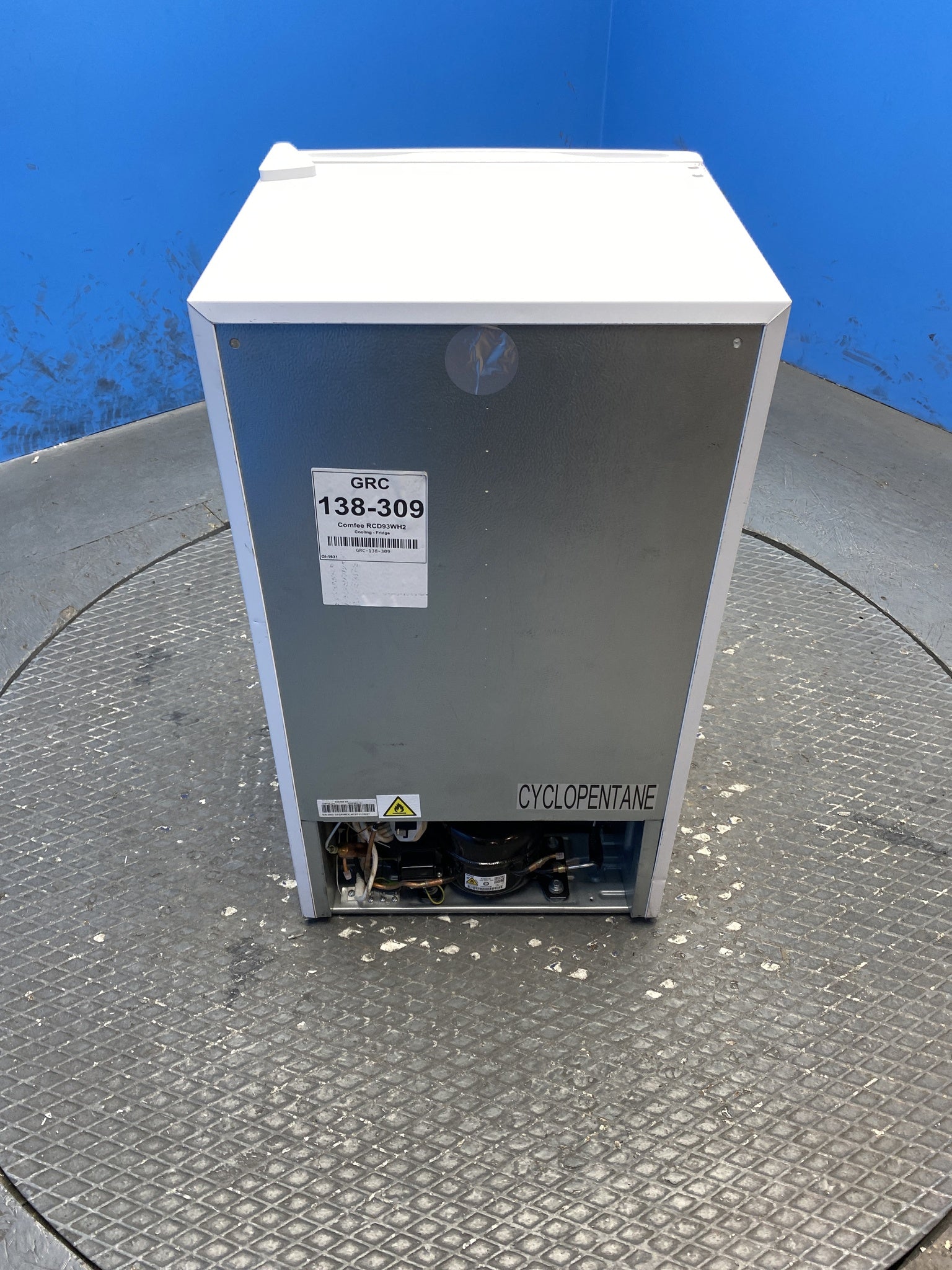 Comfee RCD93WH2(E) Under Counter Fridge with Cooler Box