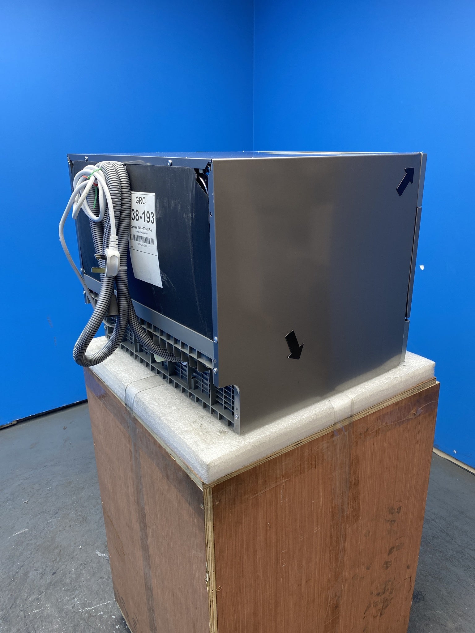 COMFEE' KWH-TD602E-S 6 Place Setting Countertop Dishwasher