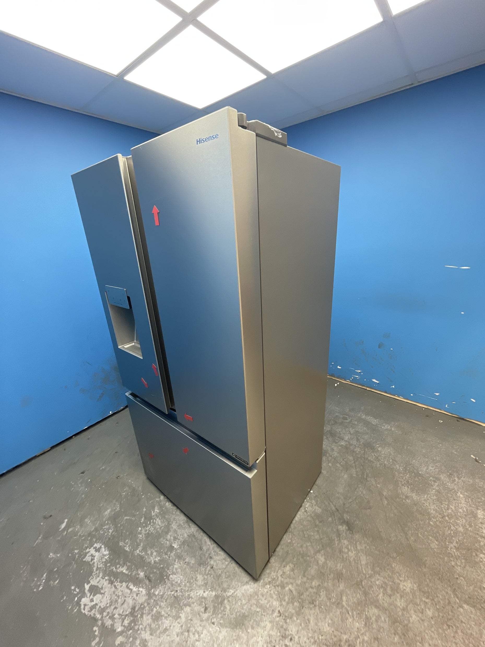 #GRC-163-160 - Hisense RF793N4SASE 612L French Door Fridge Freezer with Ice & Water