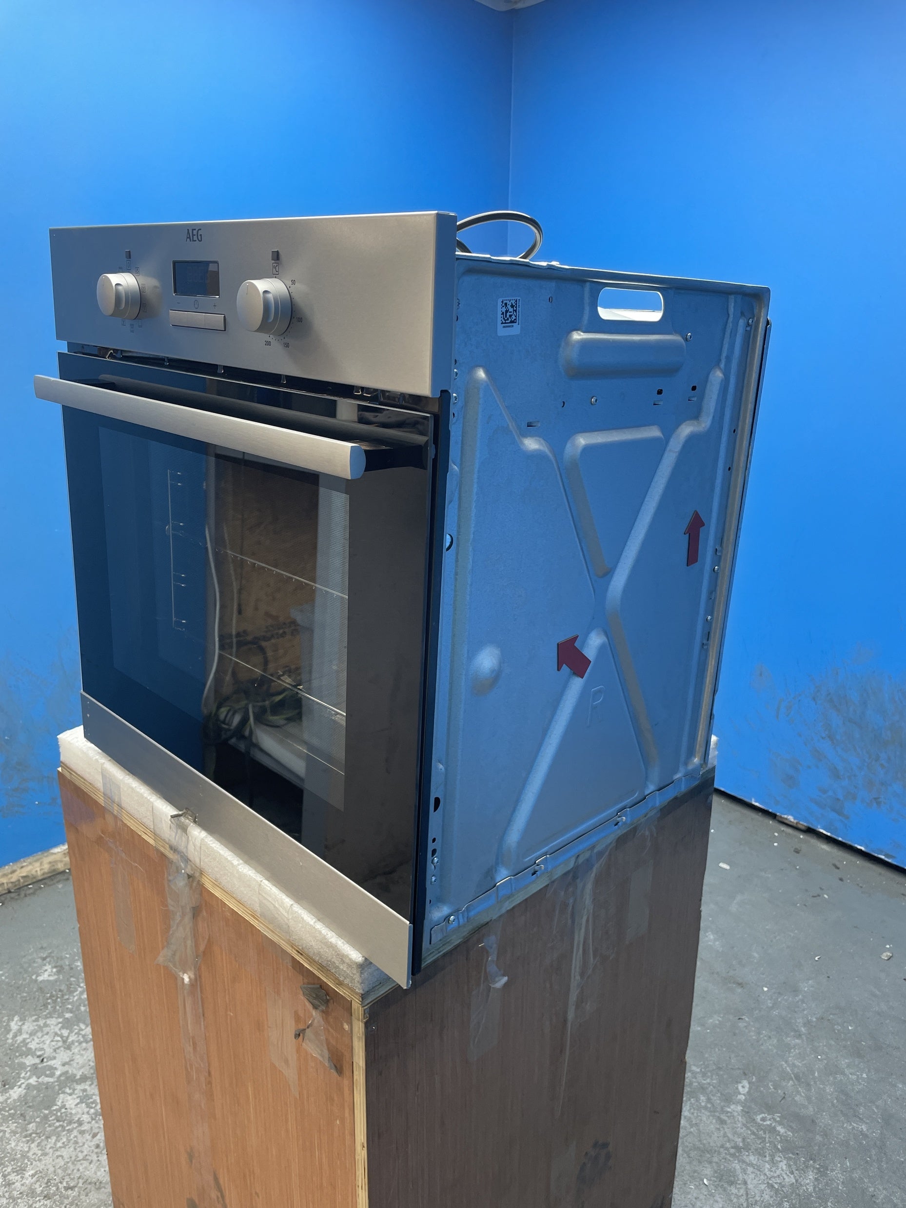 #GRC-158-288 - AEG BSX23101XM Built-In 6000 SurroundCook Single Electric Oven
