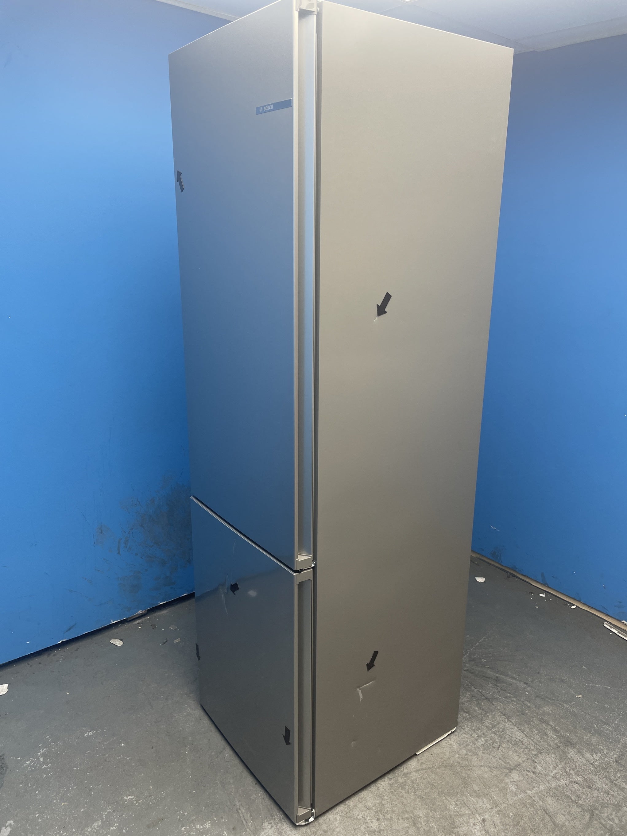 #GRC-158-117 - Bosch KGN392LAGG Series 4 60cm No Frost Fridge Freezer